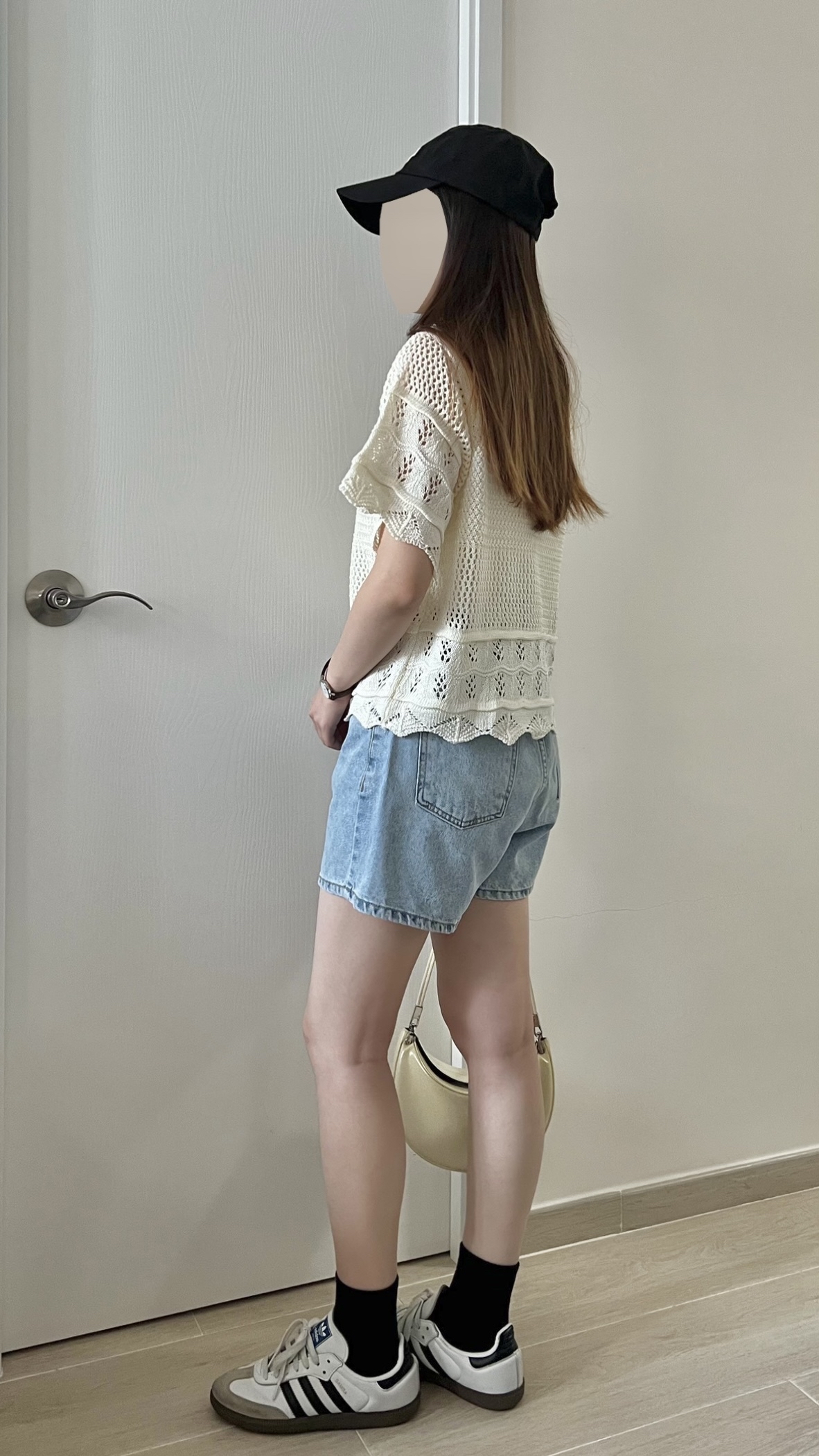 甜價鏤空花邊針織上衣 包容度大 現貨