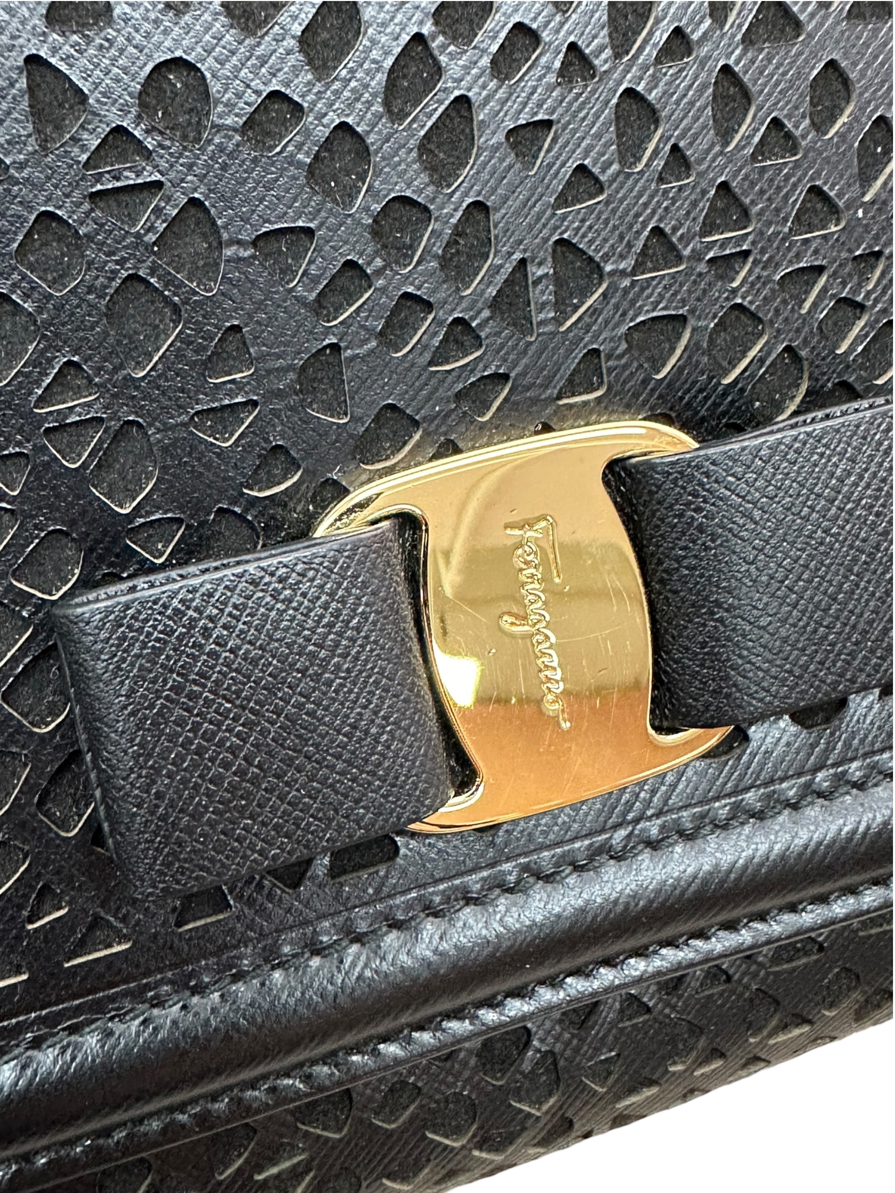 Pre-owned SALVATORE FERRAGAMO Ginny Crossbody Bag / Product Code: 26041104