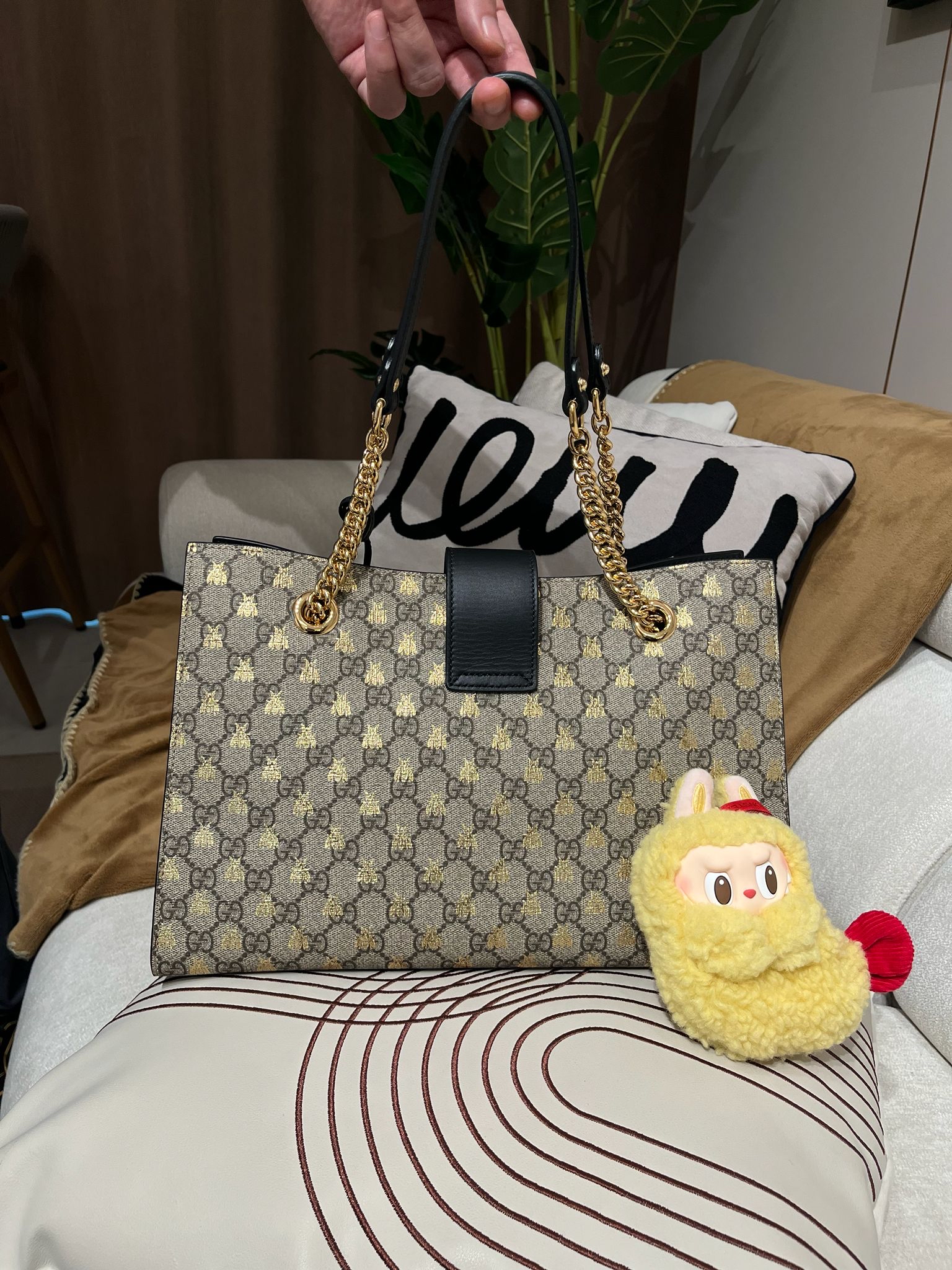 GUCCI PADLOCK GG SUPREME BEE CHAIN SHOULDER BAG  100%Authentic 98%new✅dust bag 