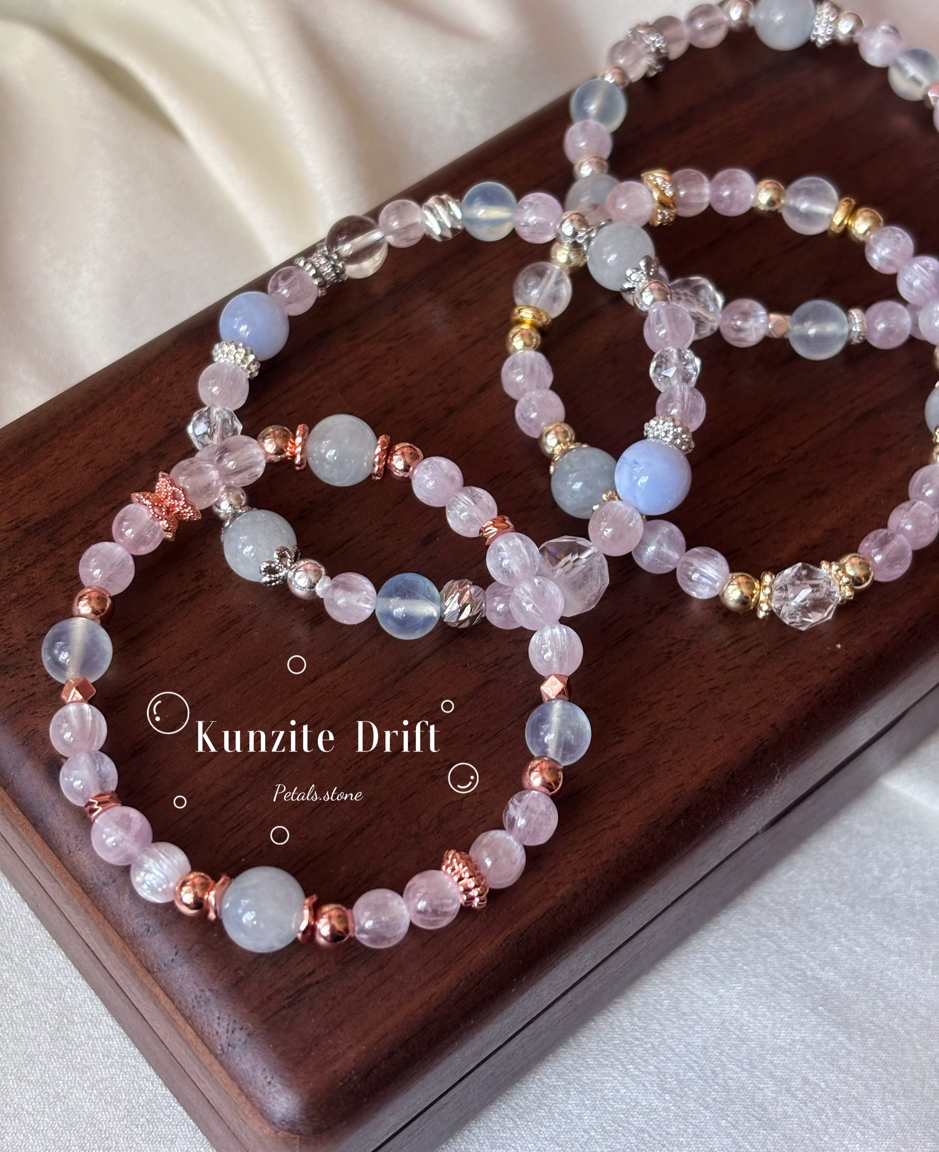 𓇢 Kunzite Drift𓈒 𓏸｜紫鋰輝與霧藍兔毛☁️