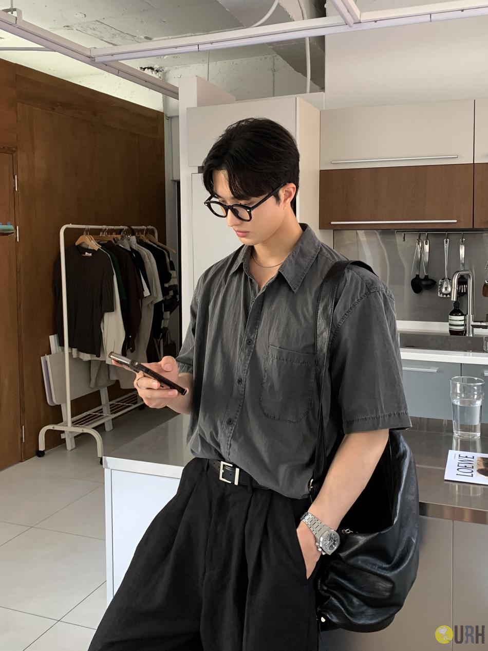 【100%保證韓國直送】復古金屬扣側邊抽繩皮革斜揹/肩揹袋 👜 [2 color] RL113061