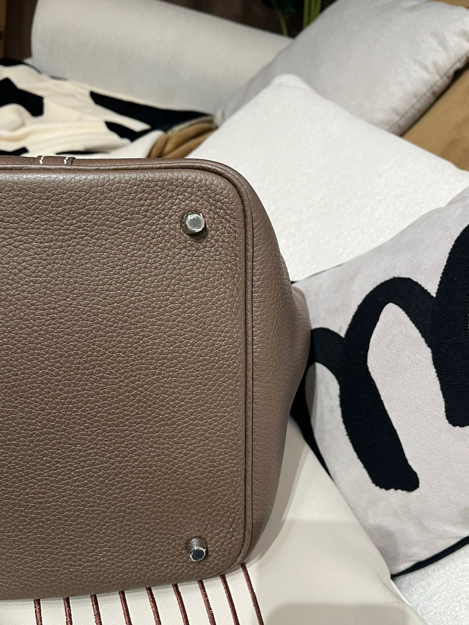 Hermes PICOTIN 22 STAMP Y 大象灰銀扣 100%Authentic, 98%New ✅收據✅key lock✅ 塵袋