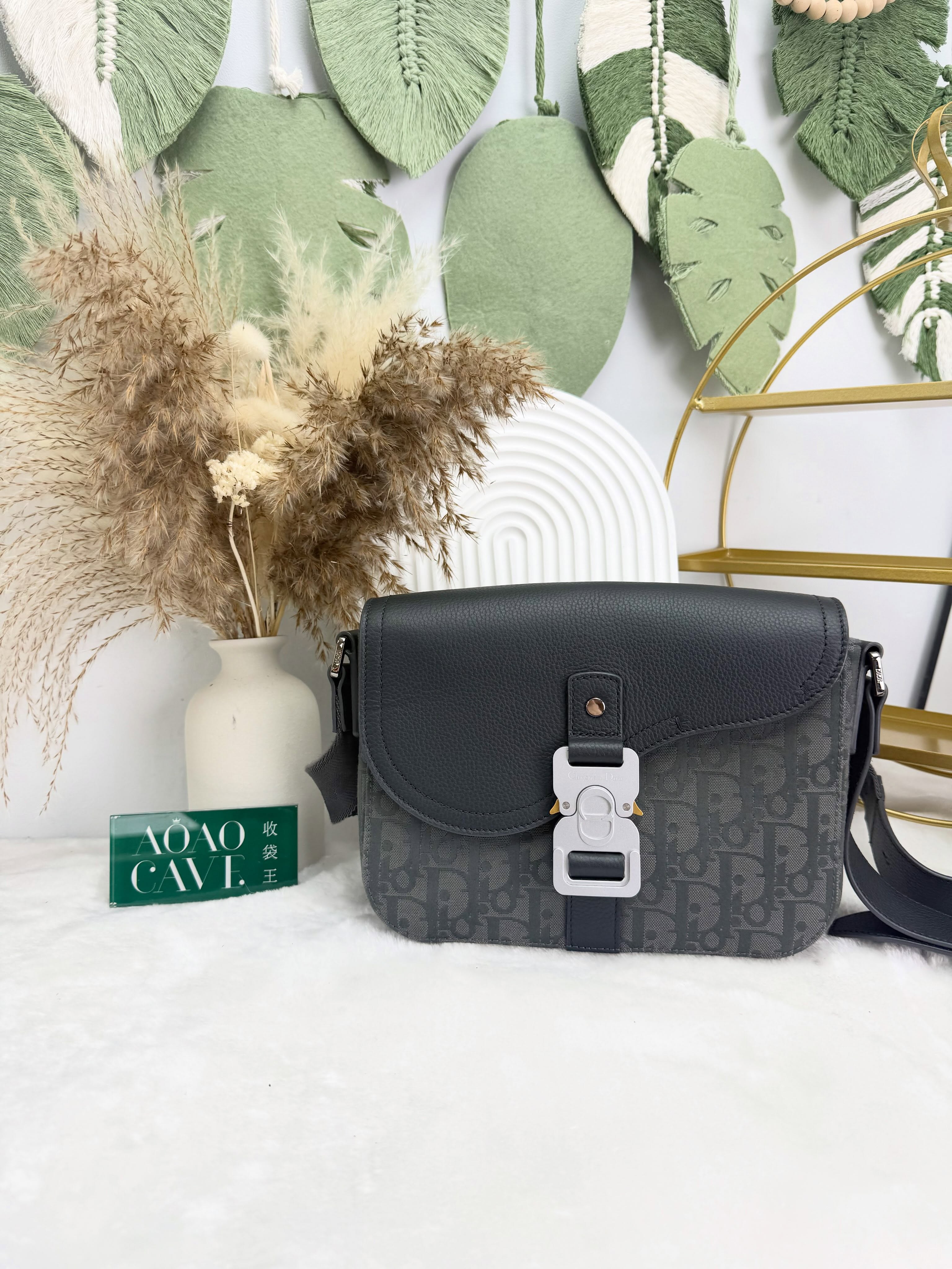 Dior👜 PRE OWNED 🛍️💙灰黑老花郵差包 tu size 全套有單 🖤
