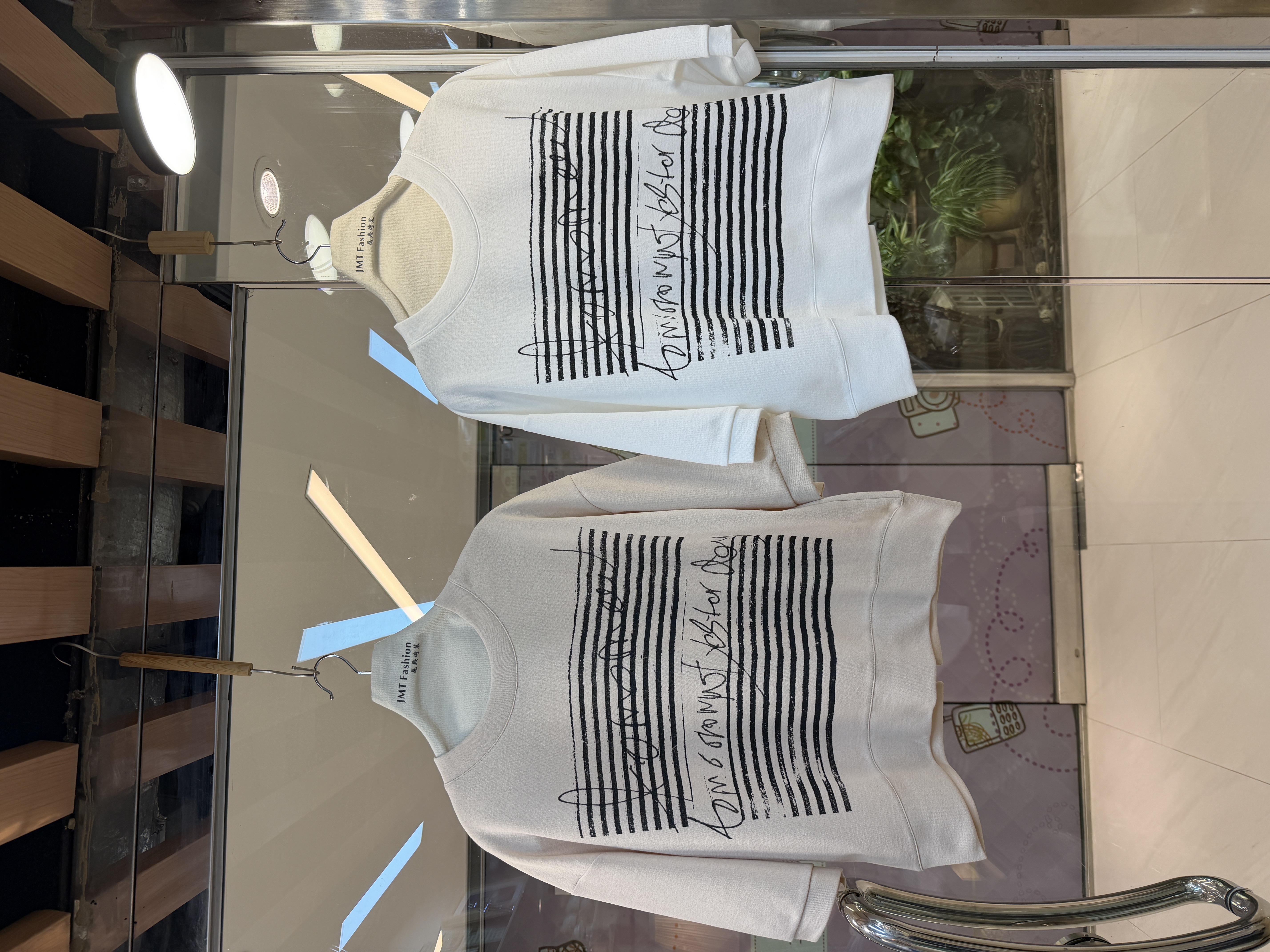 韓國心口間英文字衫 M497 03no23230