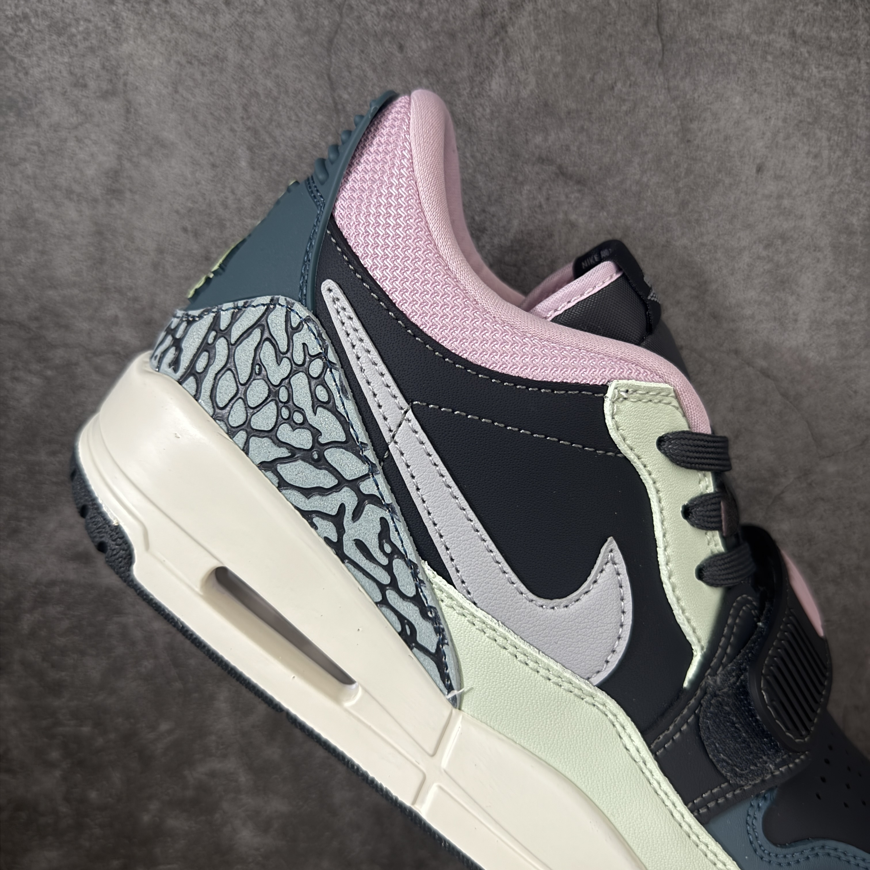 Nike Jordan Legacy 312 Low "Anthracite/Iced Jade" CD7069-007