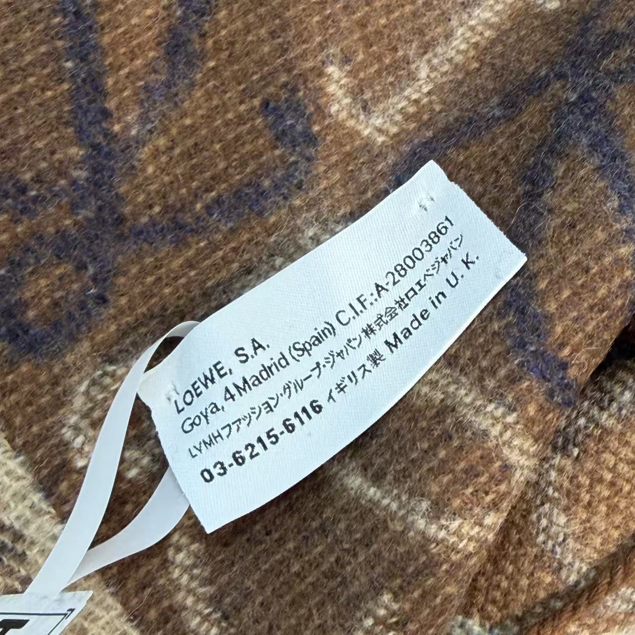 ‼️Loewe經典老花頸巾 Loewe啡色系頸巾