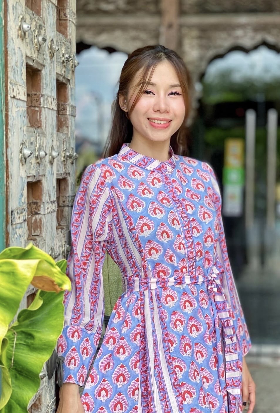 泰國名牌CHEVA - 粉色印花併布連腰帶長版連身裙