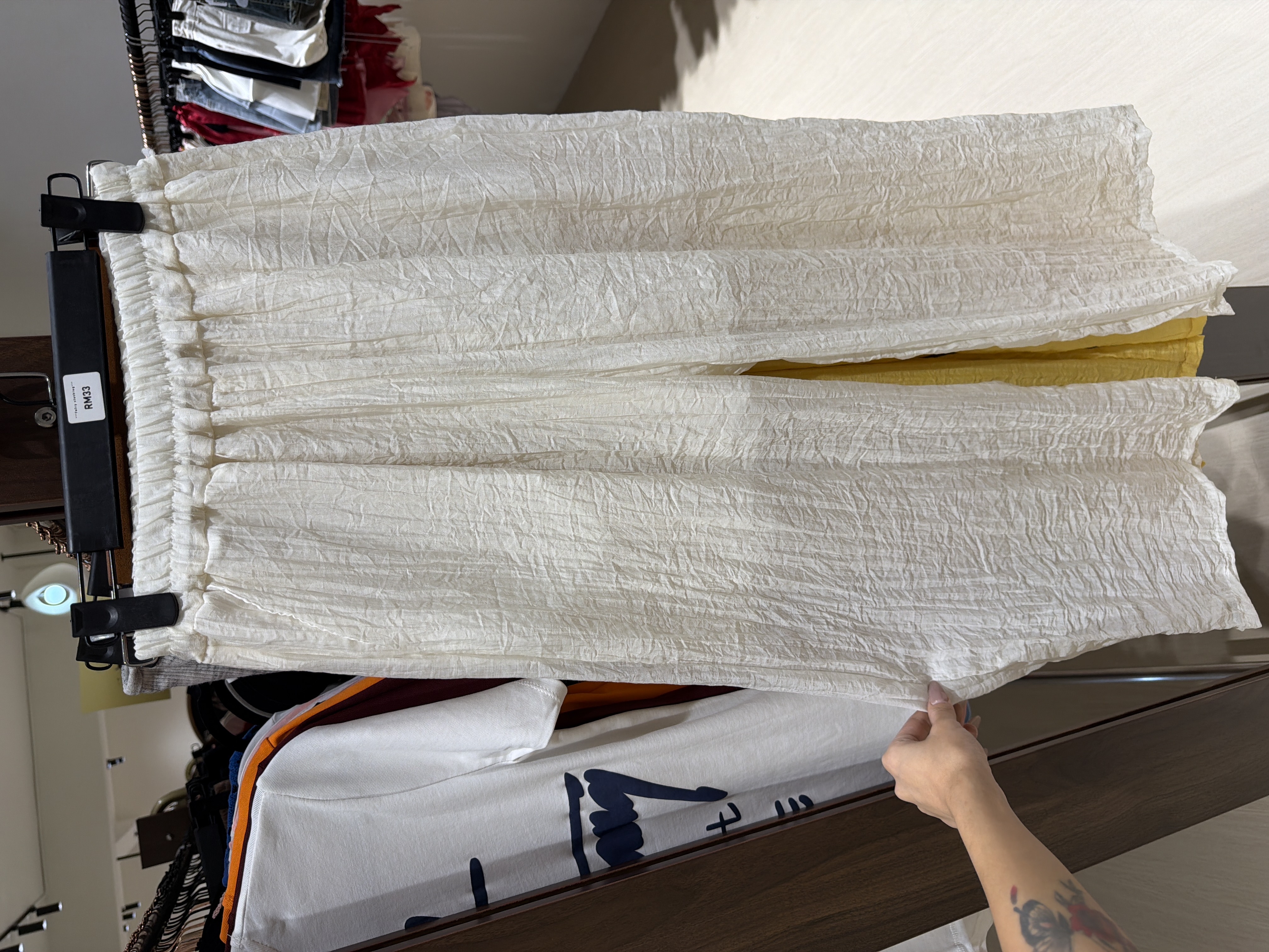 紋理褲  * 褶皺布料褲 