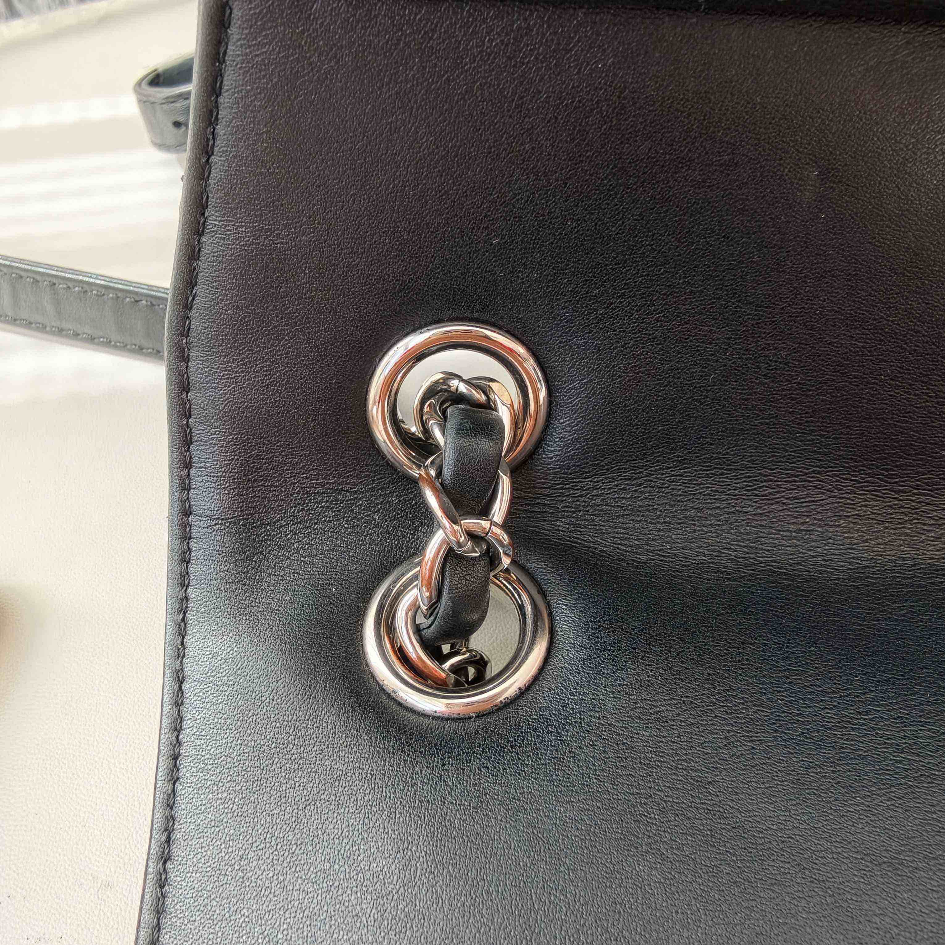 【預訂貨品】Chanel黑色小牛皮書包