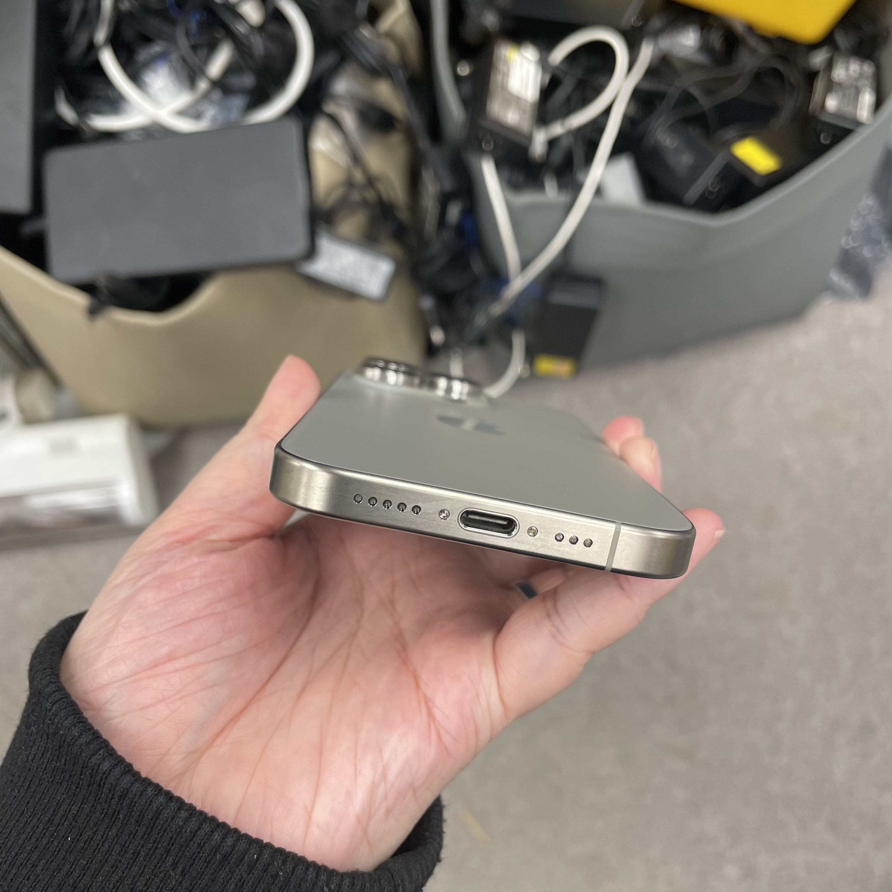 *5962 15 Pro 完美機 256GB 電88 原色 gray