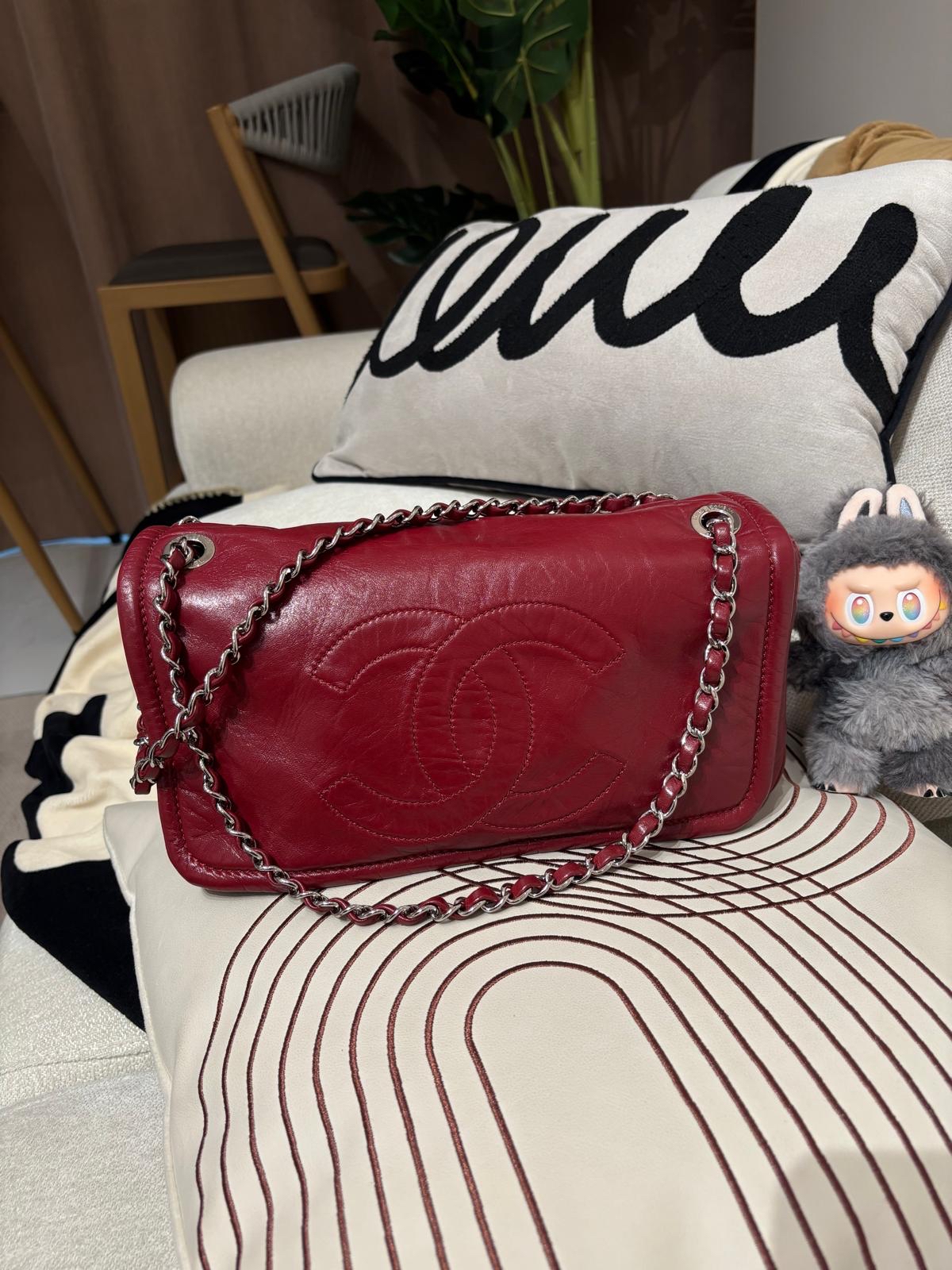 Chanel Flap Shoulder Bag 100%Authentic, 95%New ✅Card✅Dust bag