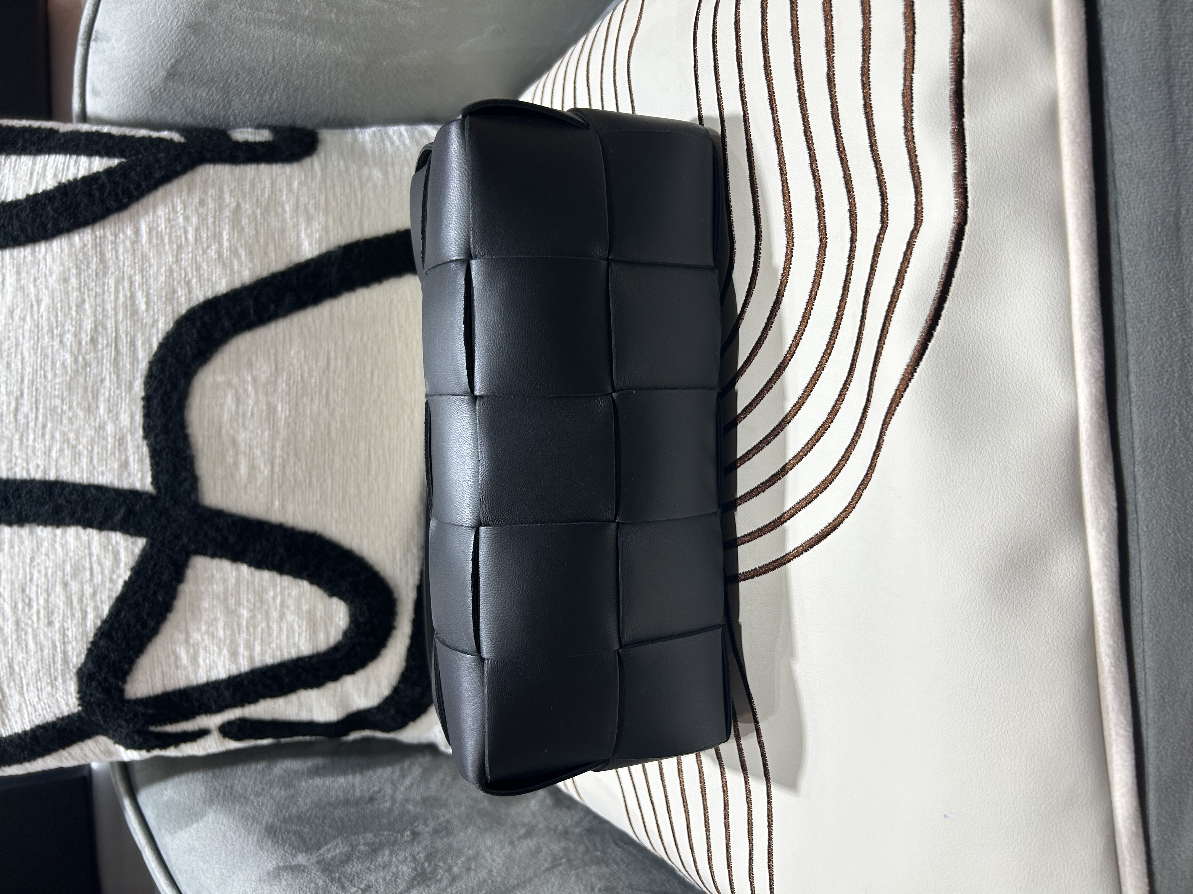 Bottega Veneta BV Hobo Bag Black 100%Authentic, 98%New ✅Dust bag