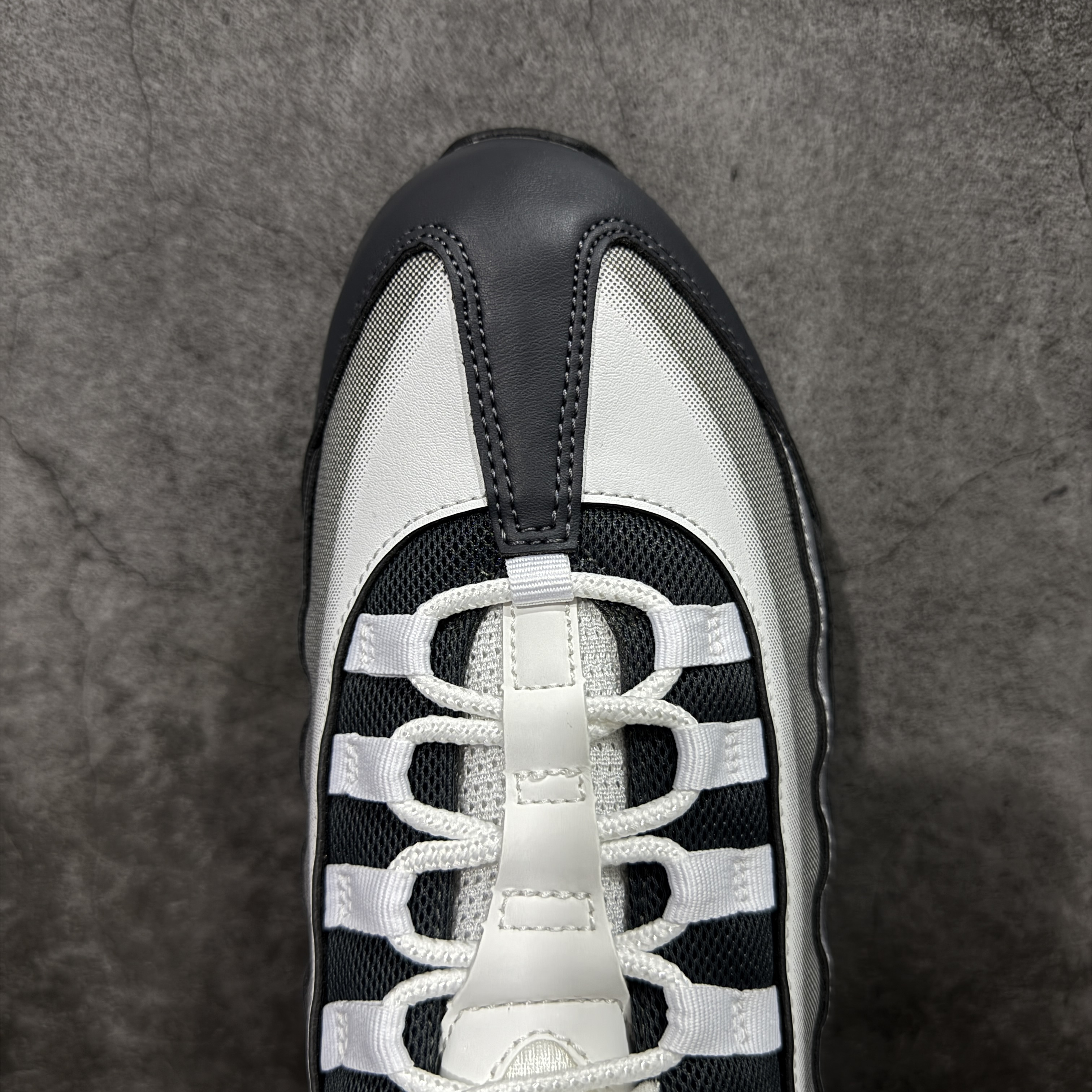 Nike Air Max Muscle 95Yu-Gi-Oh! Jonouchi II7404-100