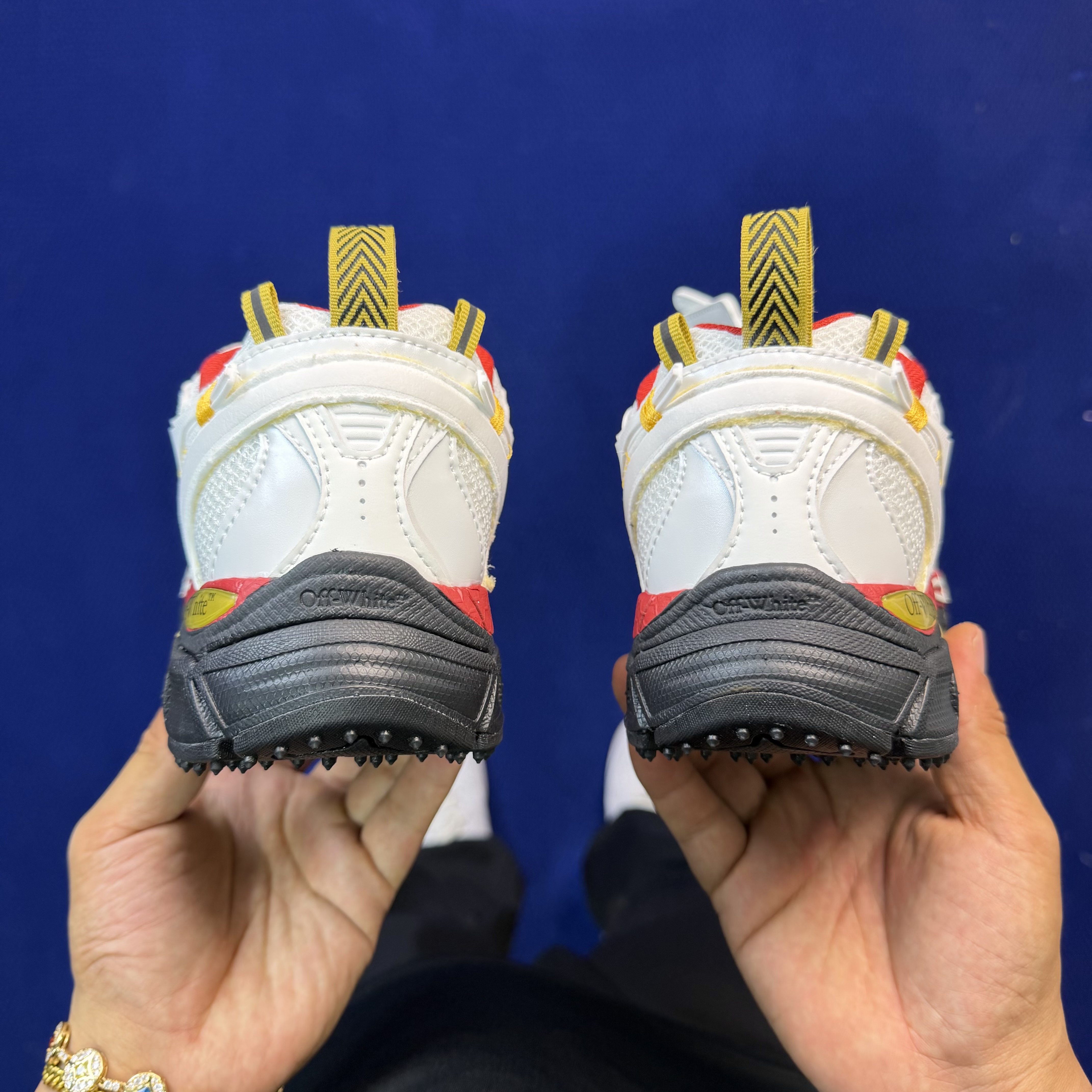 Off-White Be Right Back