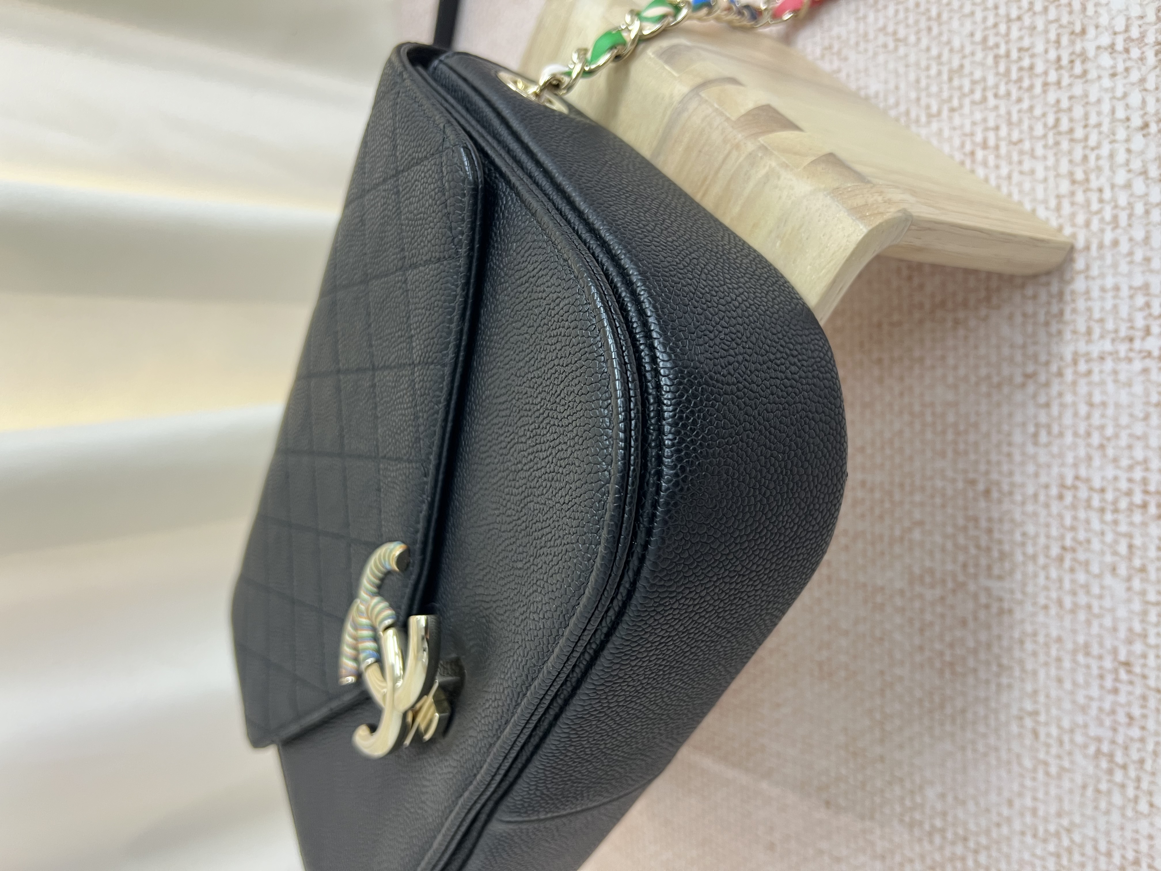 Pre-owned Chanel Thread Around Flap Bag/ Product Code: 26030203