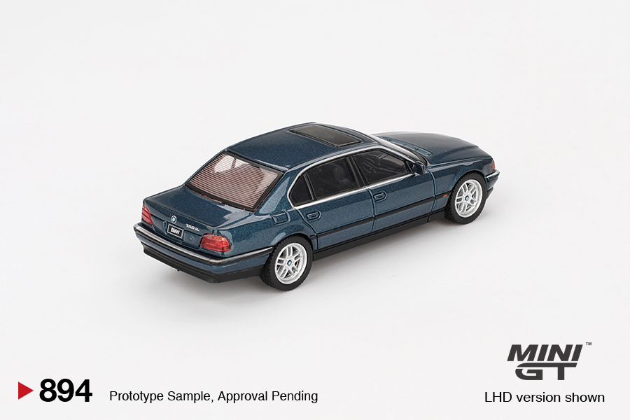 Mini GT 1/64 BMW 750IL Sorrento Blue Metallic - MGT00894-BL