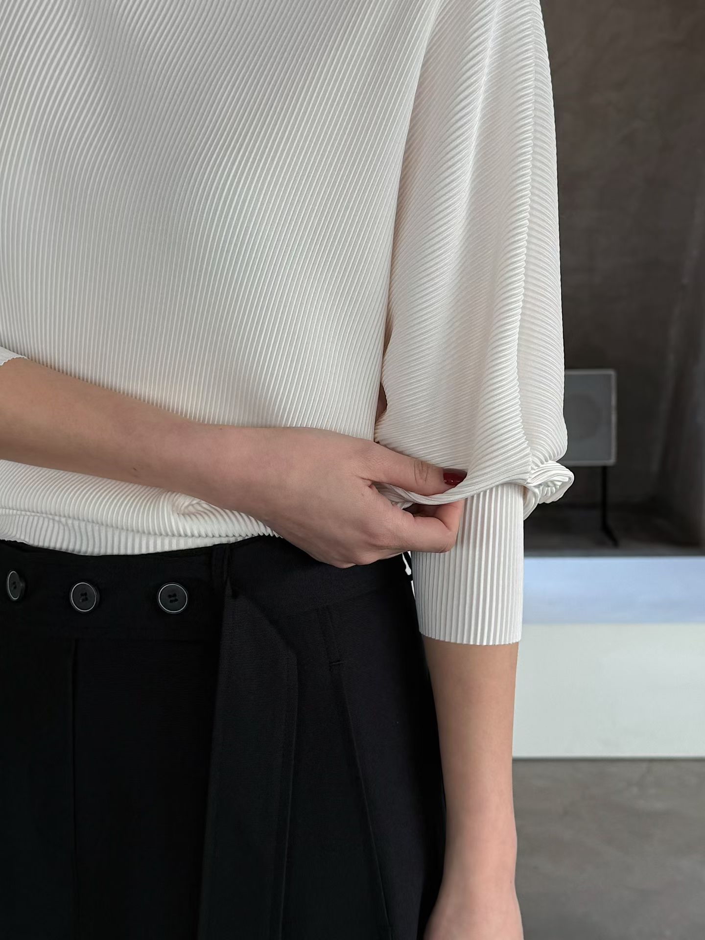 Elegant dolman sleeve ribbed top