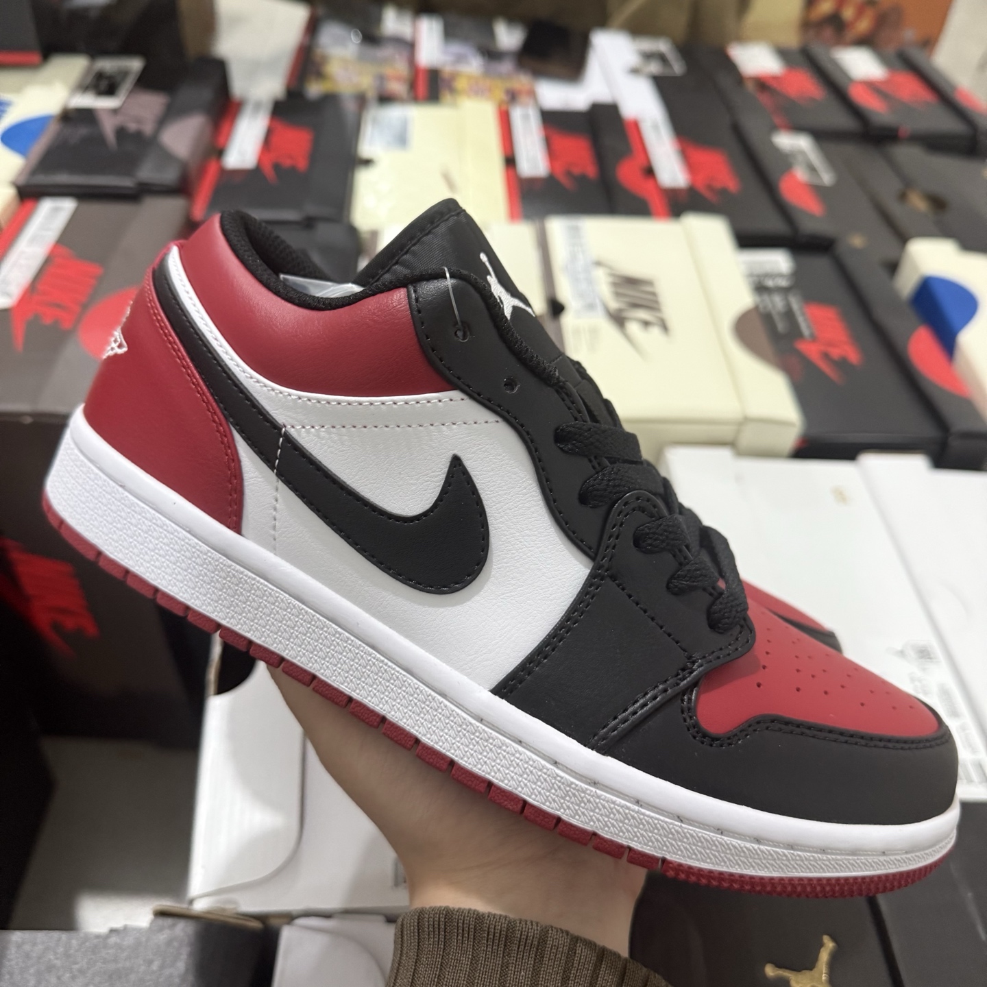 Nike Air Jordan 1 Low "Bred Toe" 553558-612