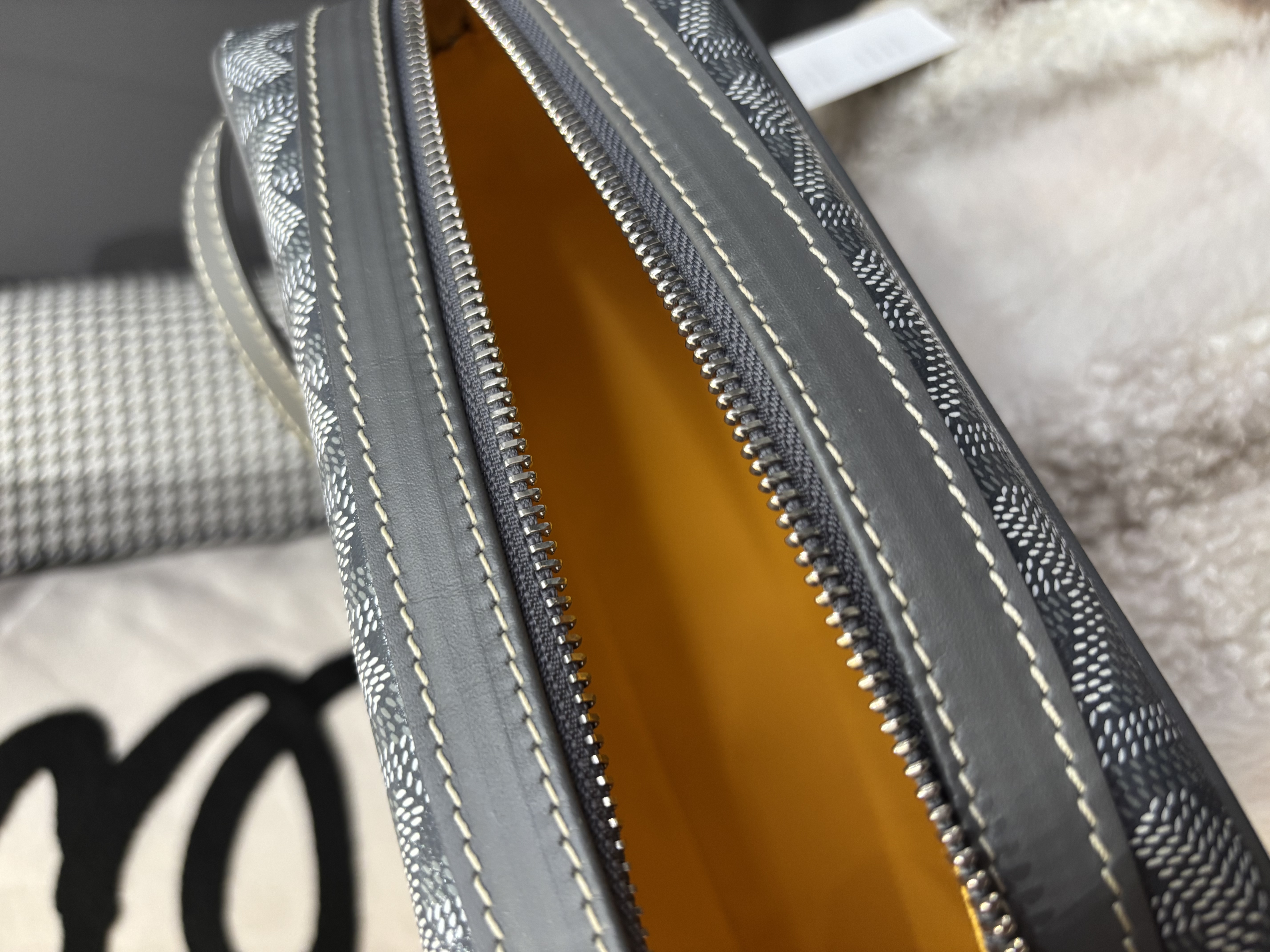 Goyard cap vert camera bag Grey 100%Authentic ,98%new ✅塵袋✅booklet
