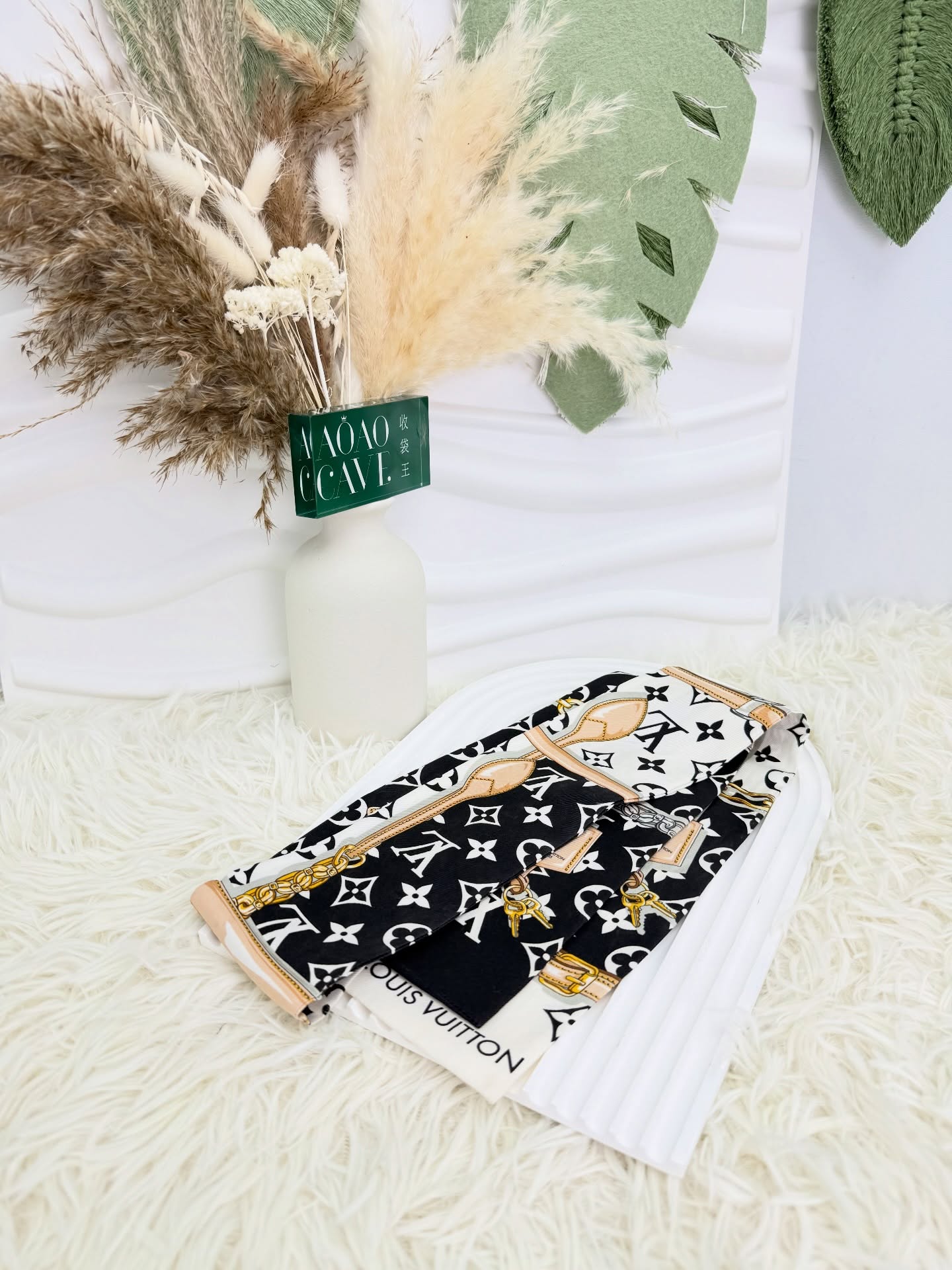 Lv🤍PRE OWNED 🖤黑金鍊條款Twilly 