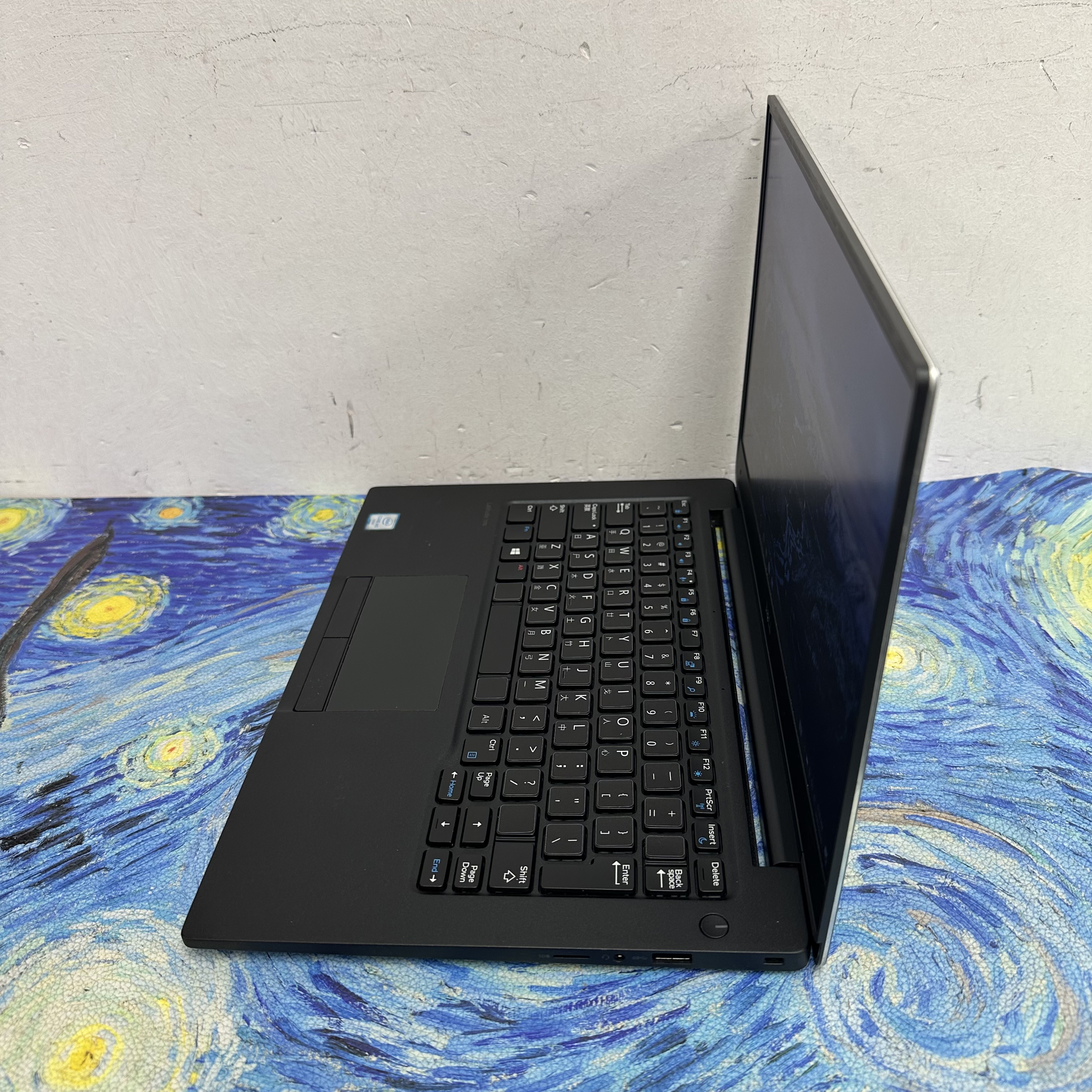 (超抵用DELL 文書機) Dell Latitude m5-6Y54/8GB Ram/256GB SSD/ 超薄機身/LED鍵盤/Ultrabook / Notebook / Laptop / PC / Movie / Netflix / Win10 / 文書 / Office