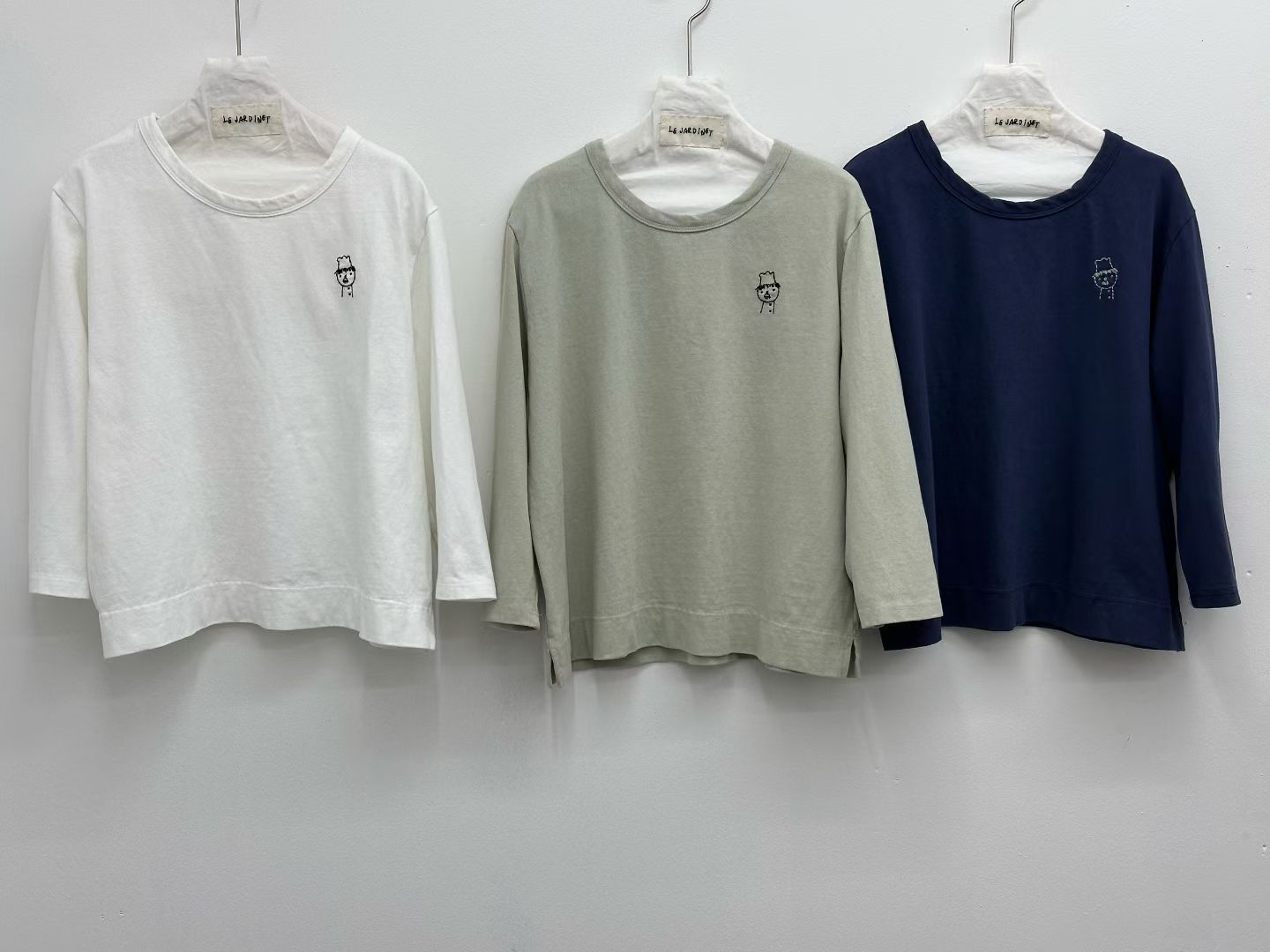 LE OE 日系绣線7分袖tee