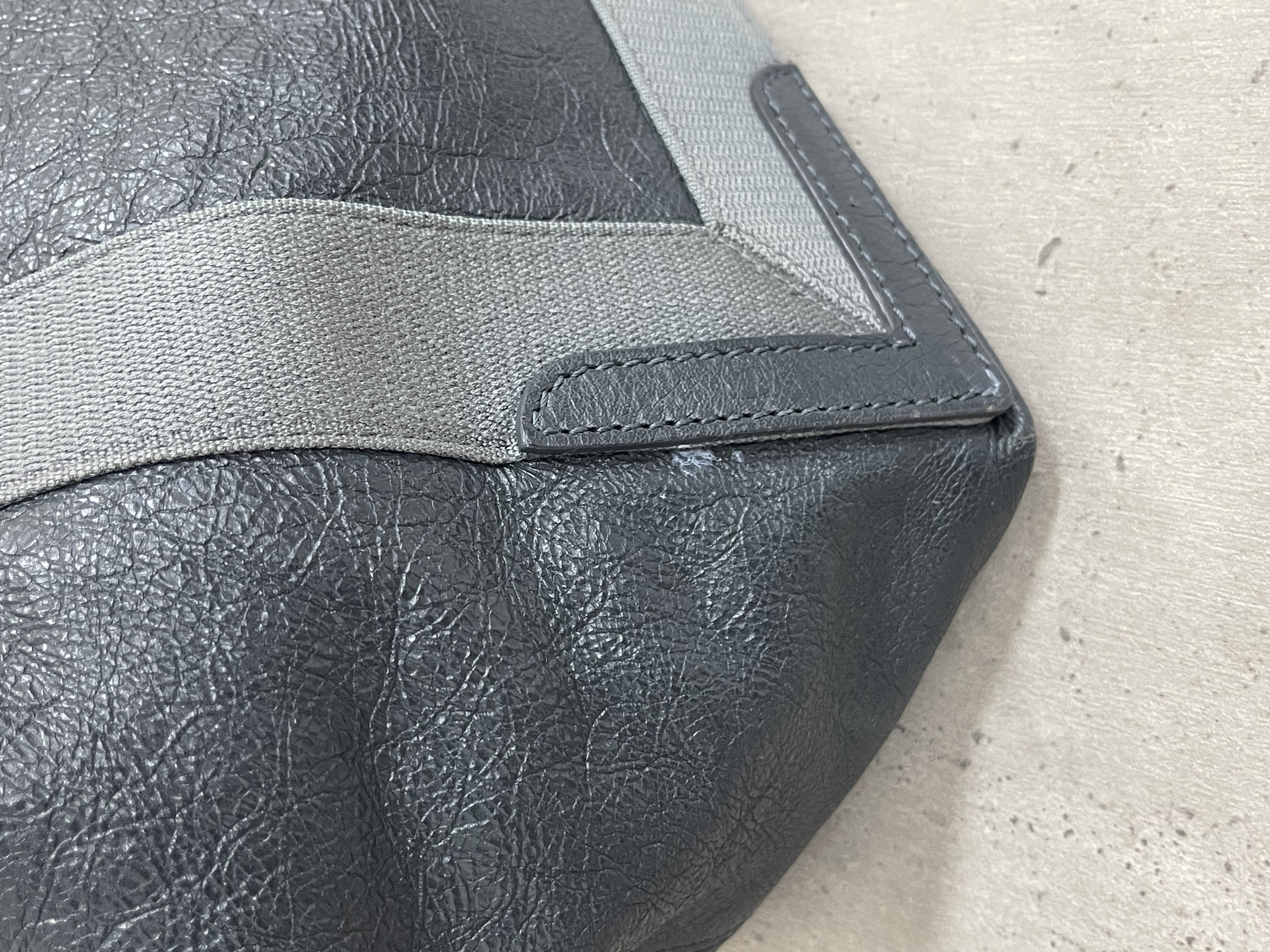 Pre-owned Balenciaga Navy Cabas XS tote bag/ Product Code: 25012702