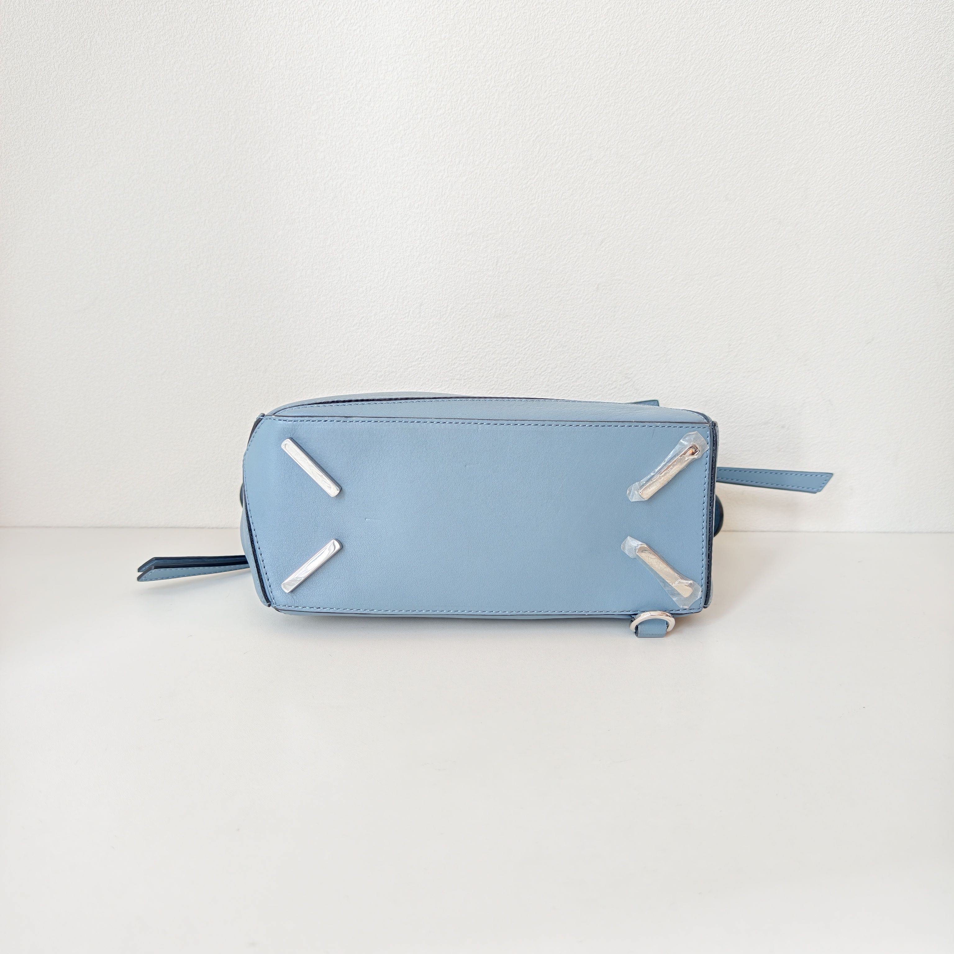 【預訂貨品】loewe 藍色 puzzle