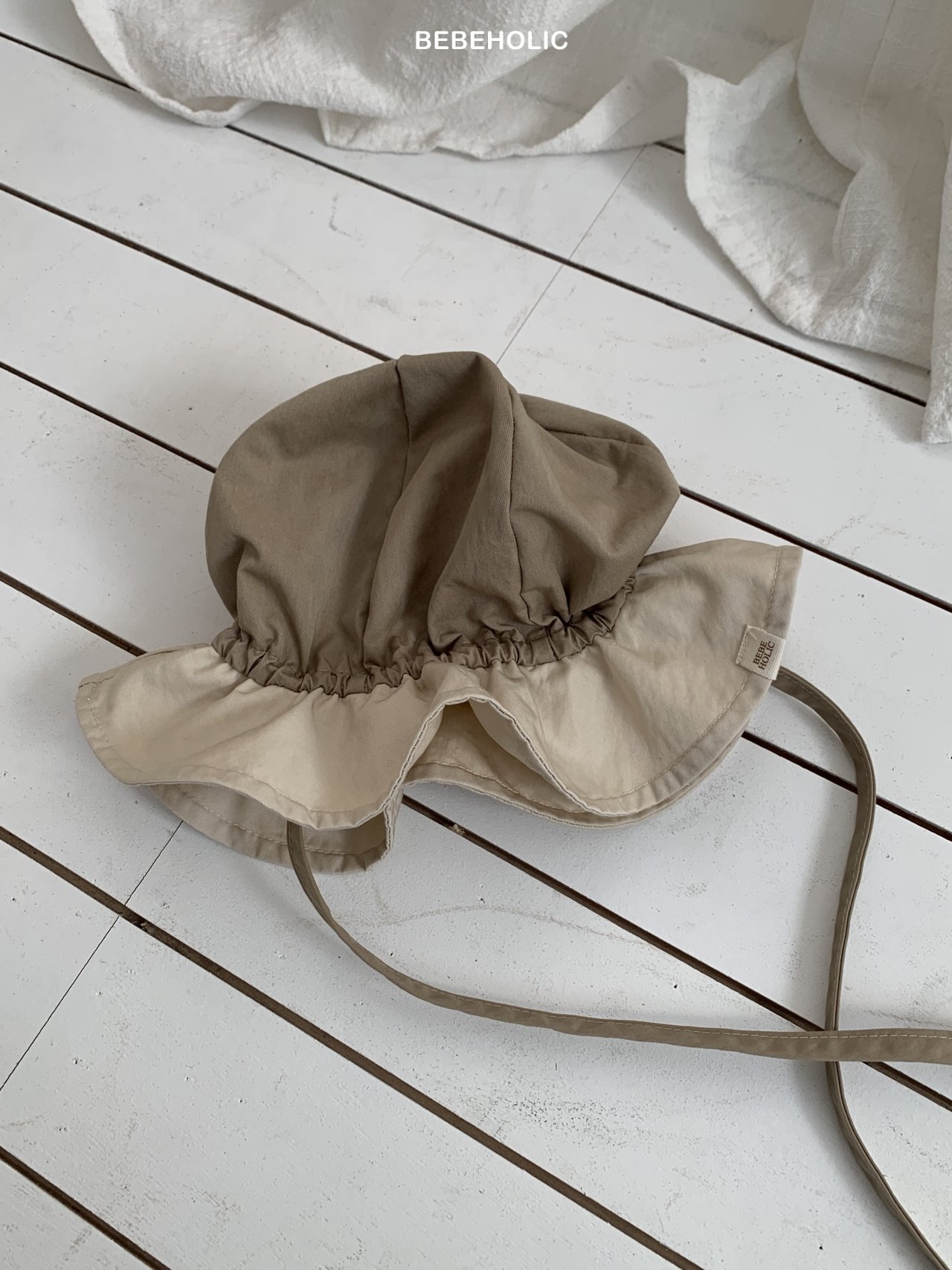 🌸預訂 韓國直送🌸🇰🇷BEBEHOLIC三色標籤拼色綁帶休閑嬰兒帽