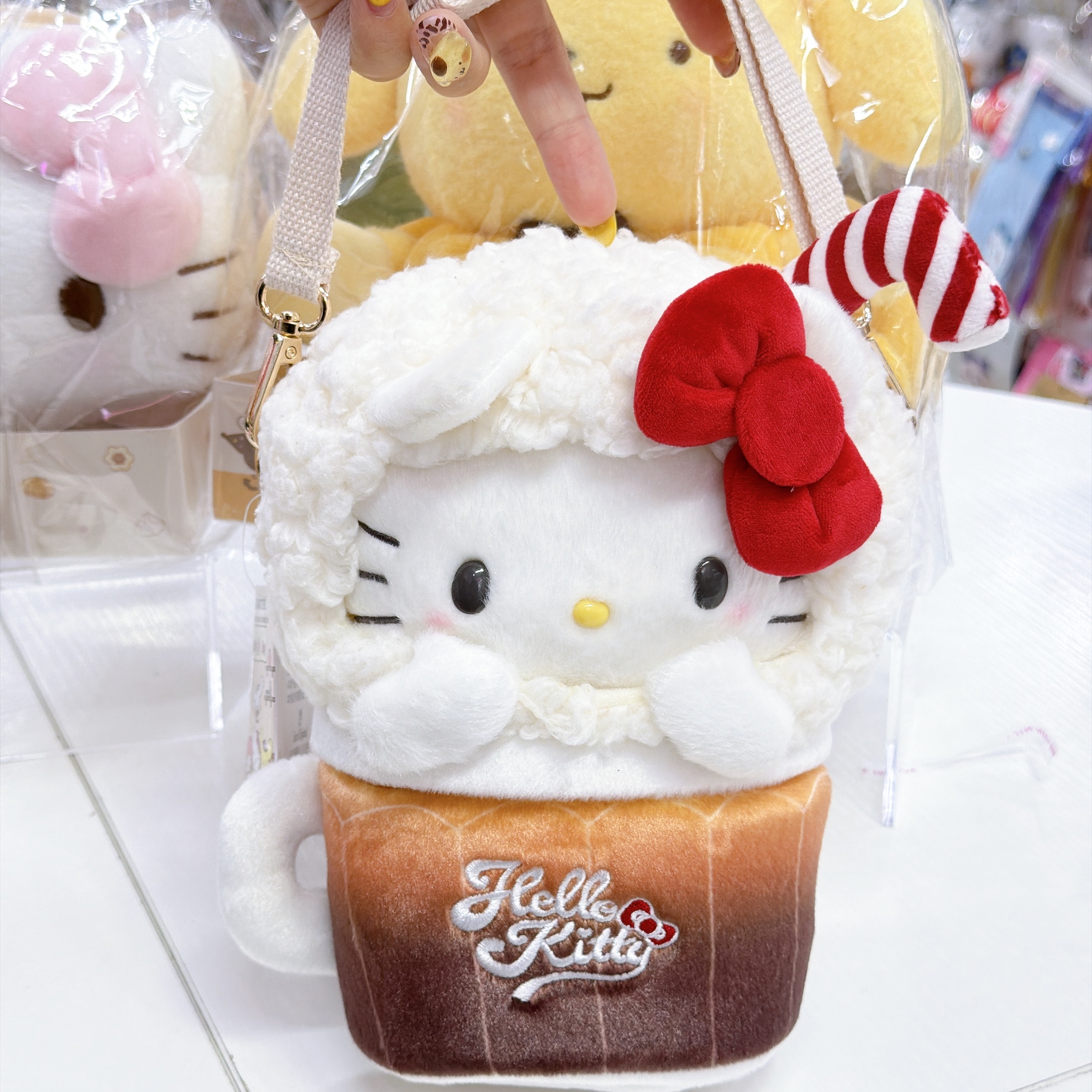 上海Sanrio限定甜點系列布甸狗Kurumi肉桂狗Kitty公仔掛飾