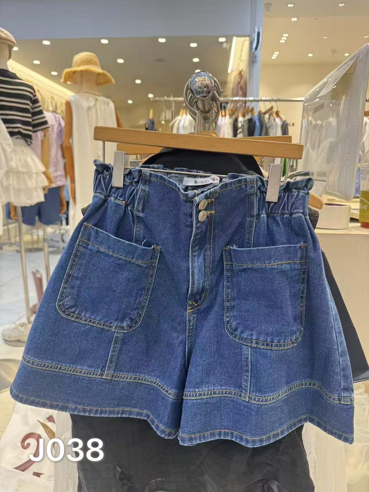 J038 明線短牛仔褲 原價$269