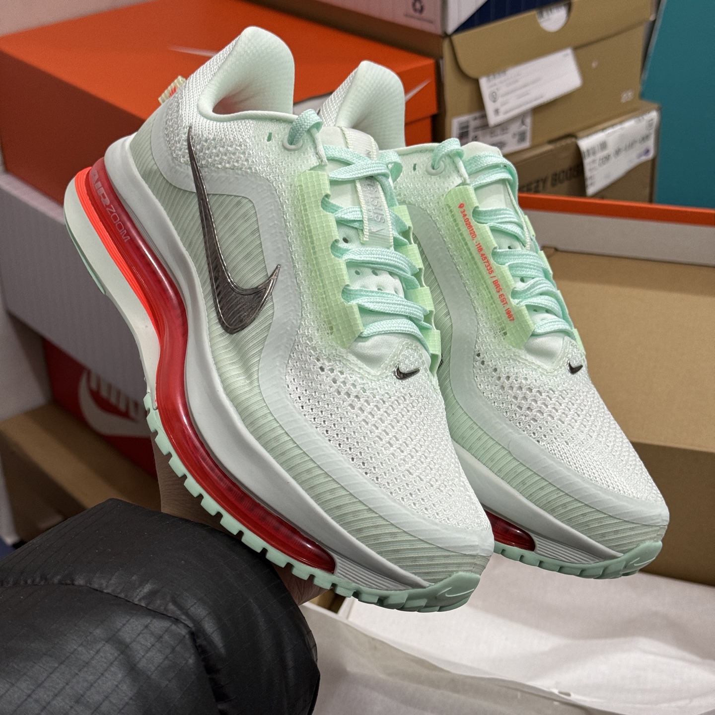 Nike Pegasus Premium "Barely Green" HQ2592-301 