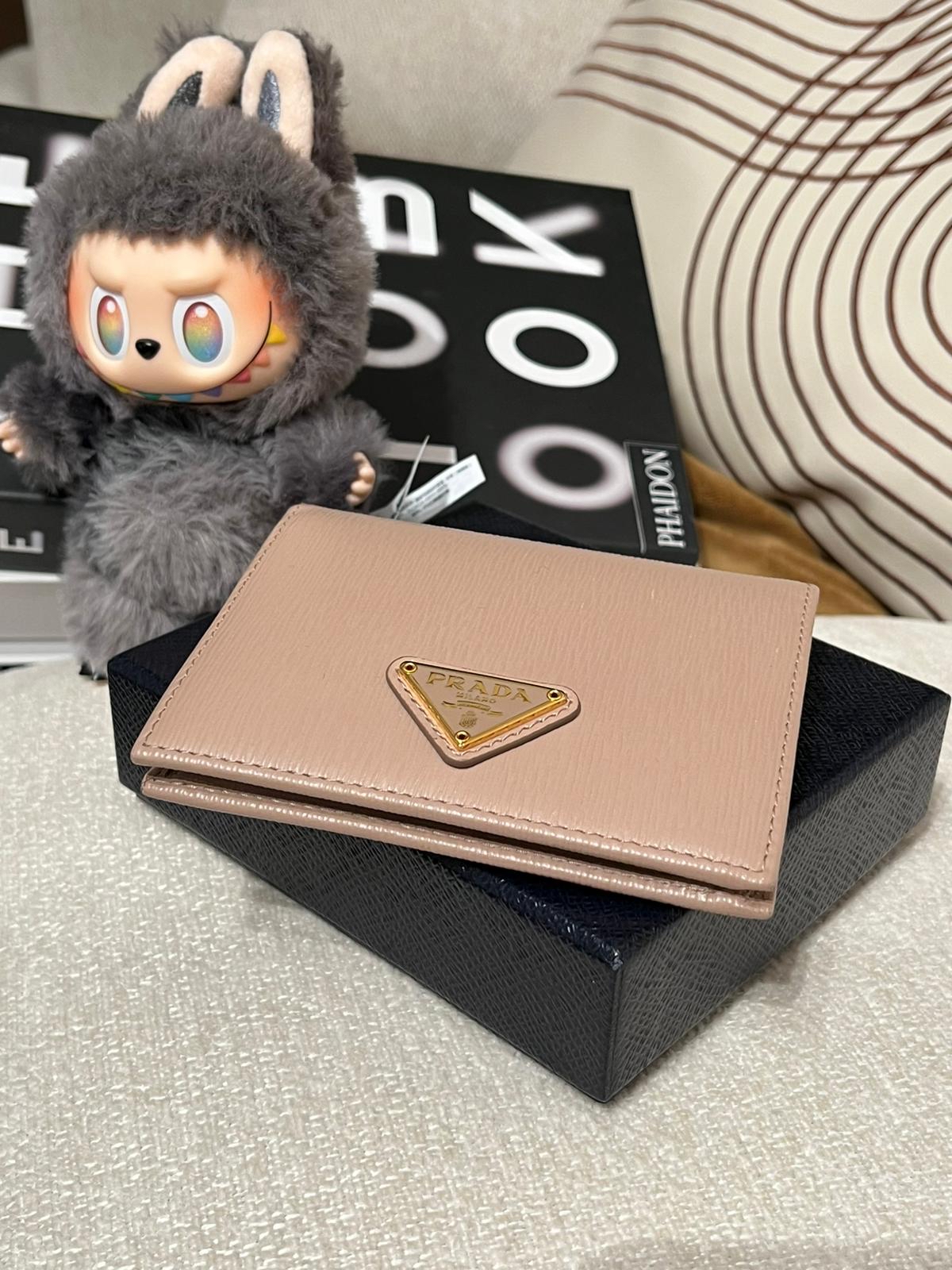 未使用品 PRADA Vitello Move Wallet 100%Authentic, Unused✅NFC ✅Box