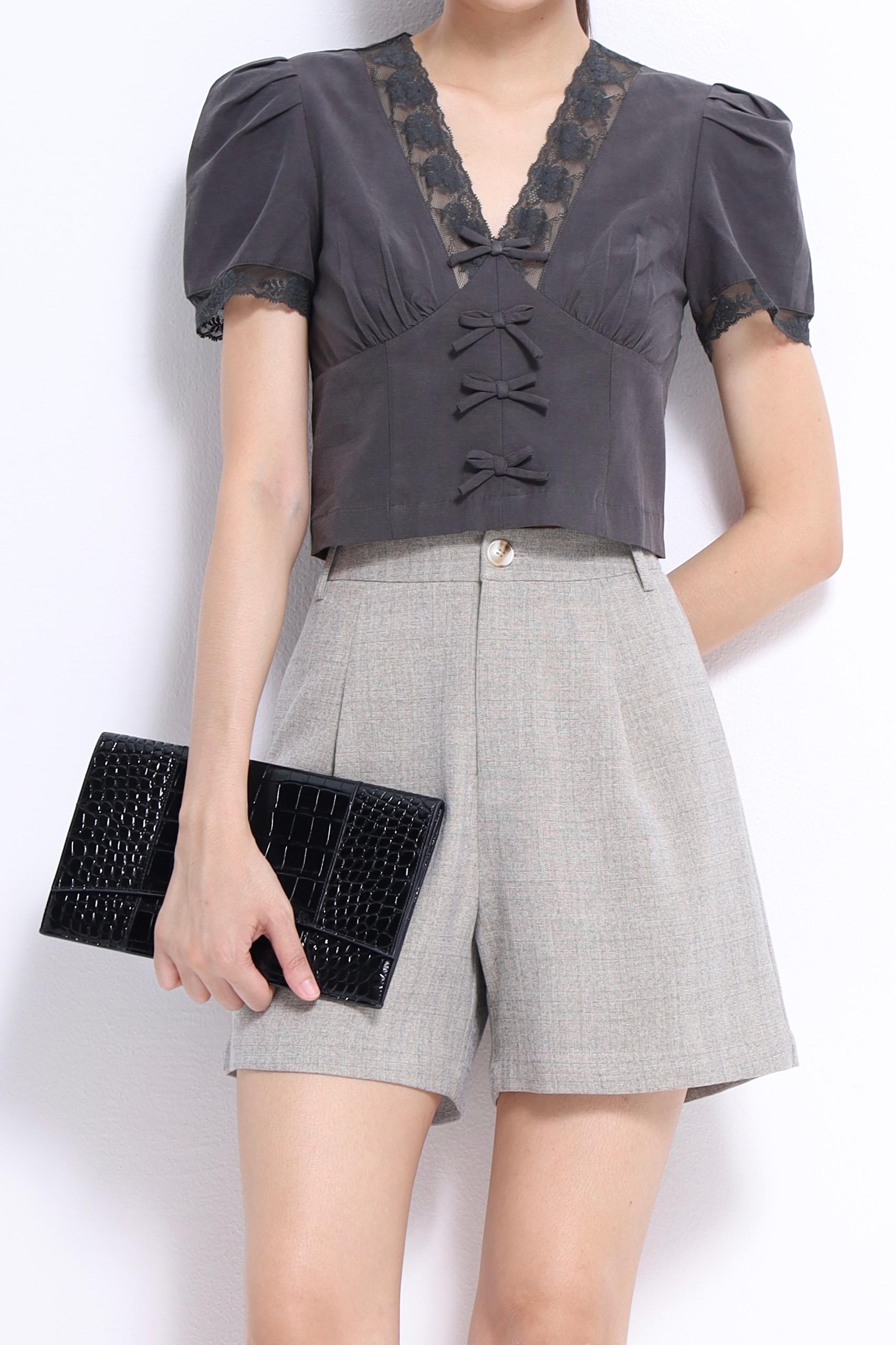 CP1651 High-Waisted Tailored Shorts