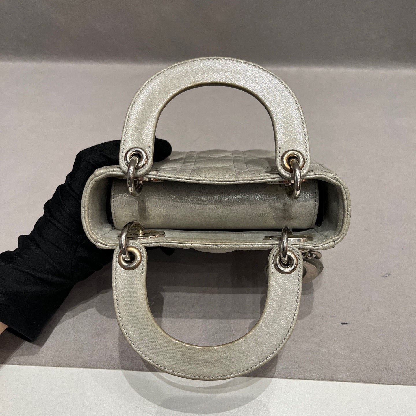 【預訂貨品】Lady dior三格珠光灰銀扣戴妃包