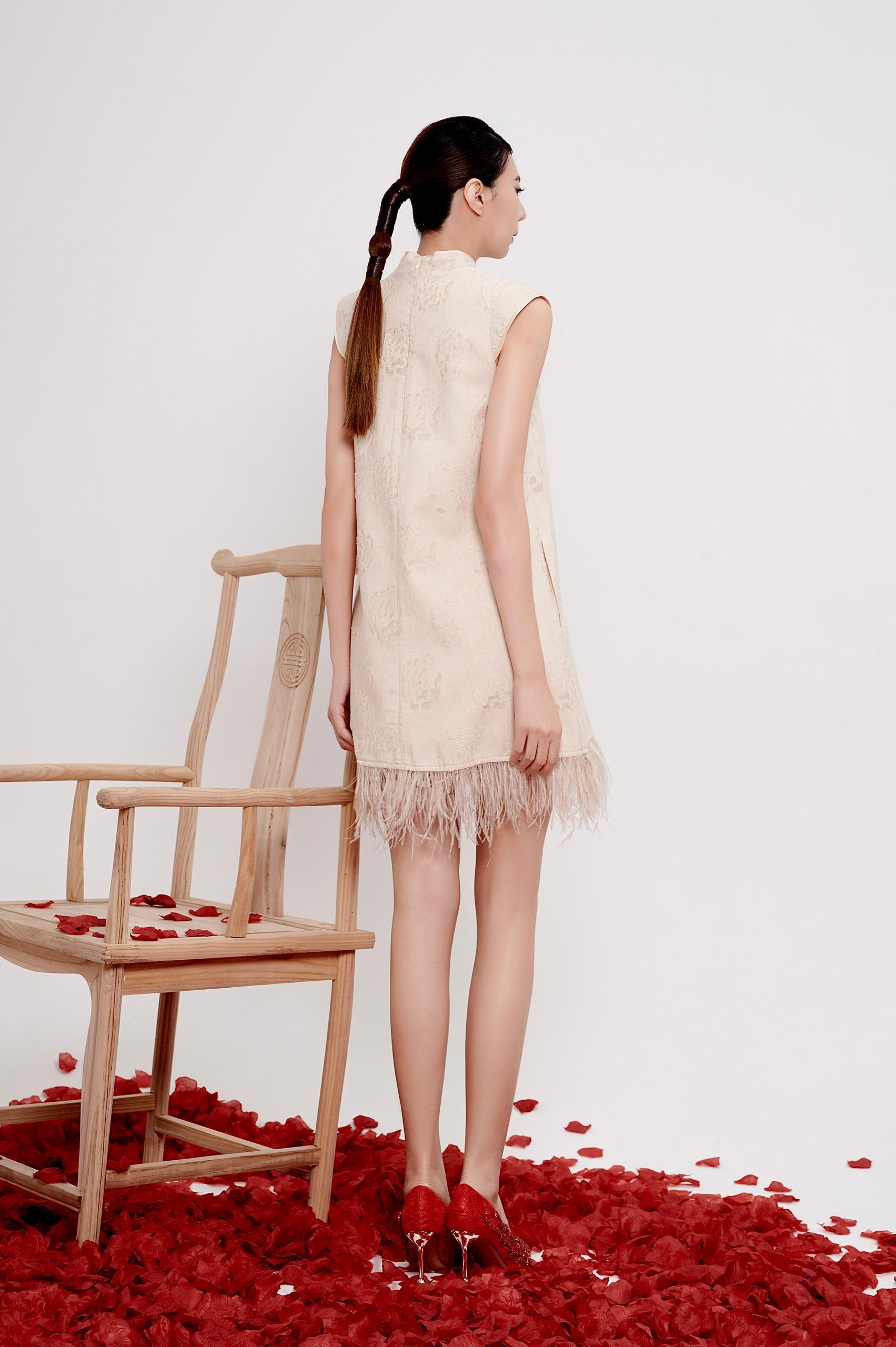 下摆羽毛宽松旗袍 2130