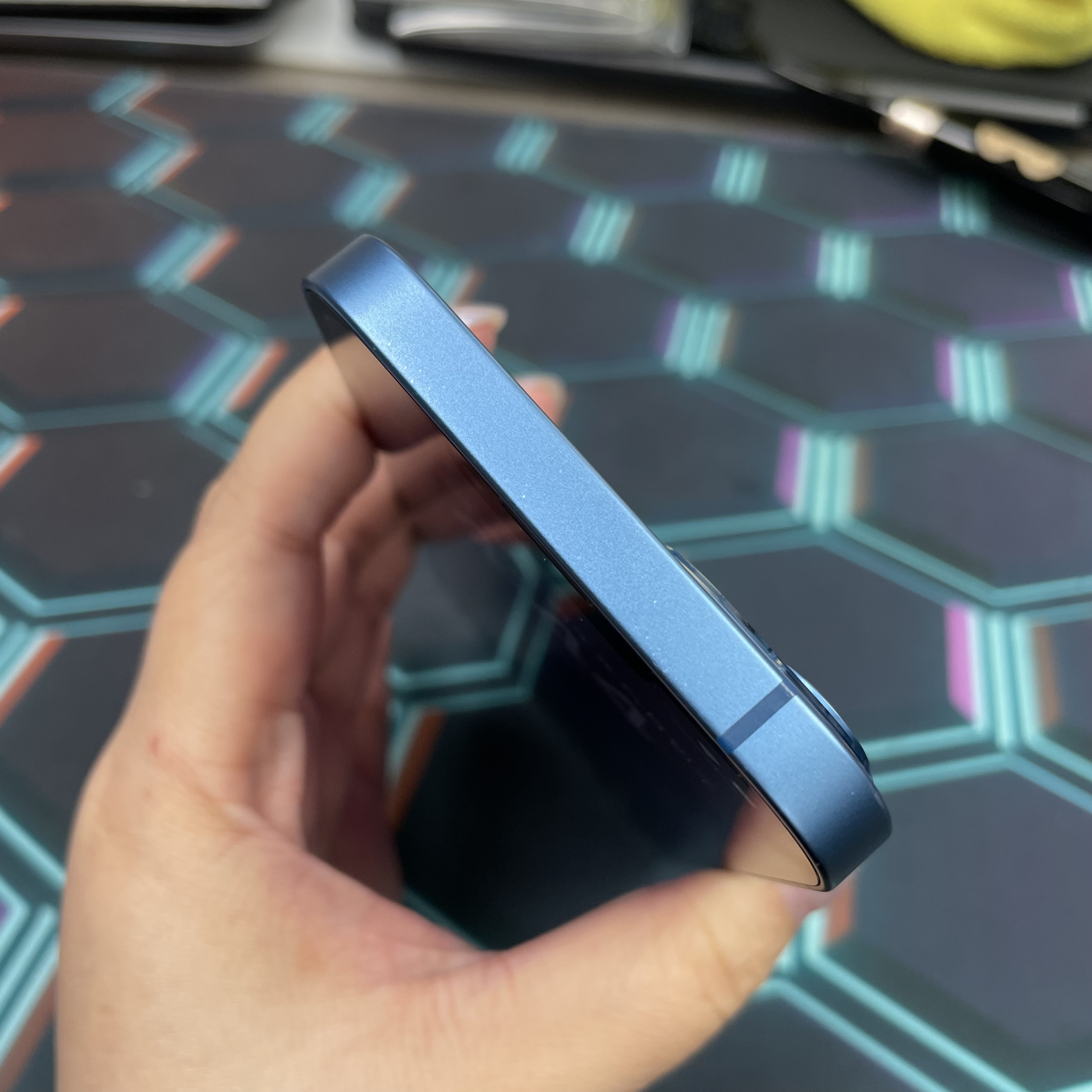 *6992 13 勁靚機 256GB 電84 藍色 blue
