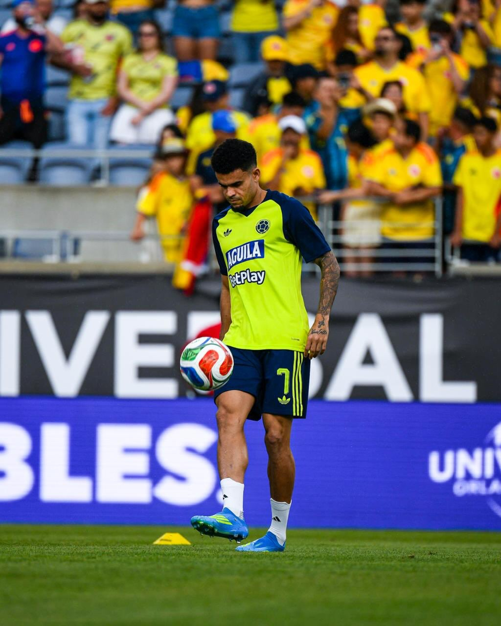 Adidas Colombia 哥倫比亞 2026-27 作客賽前訓練球衣 (可加印球員版贊助) JZ6239