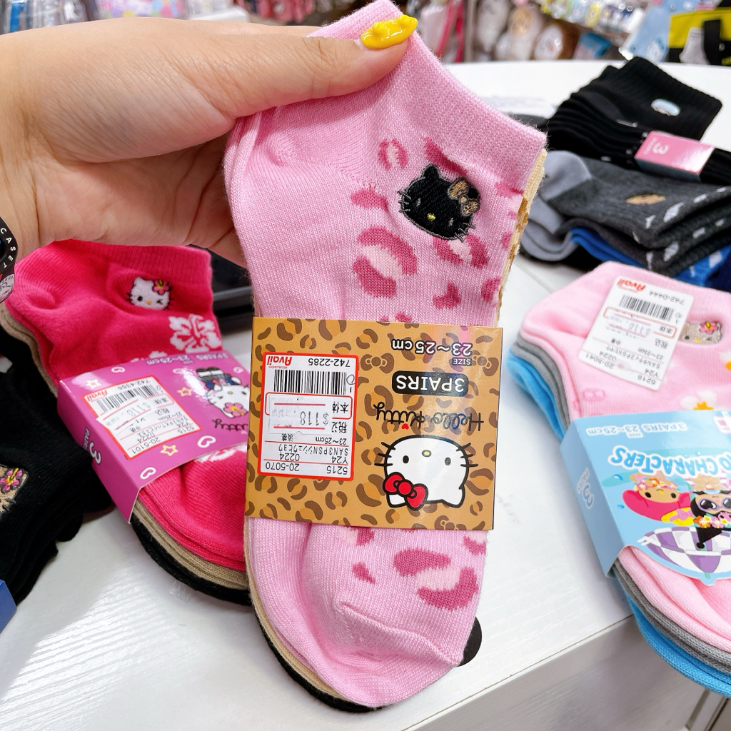 日本直送Hello Kitty一set三對短襪