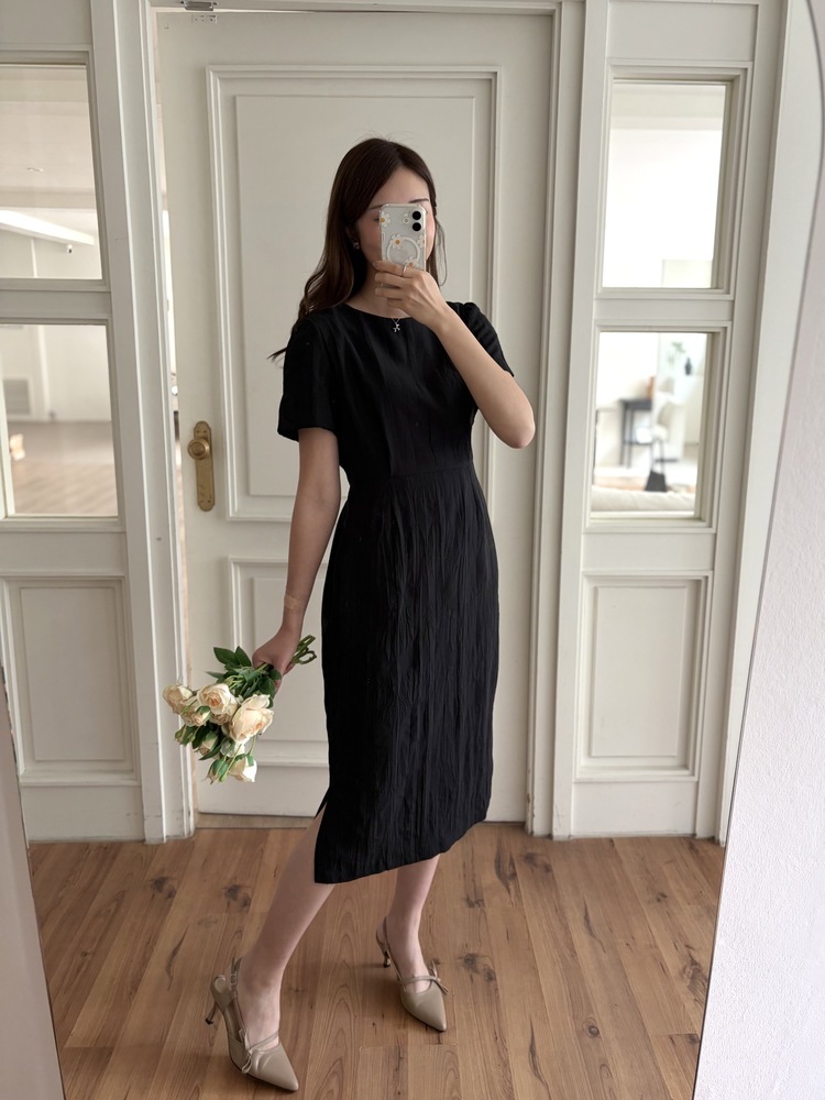 Lune Textured Dress (Black)