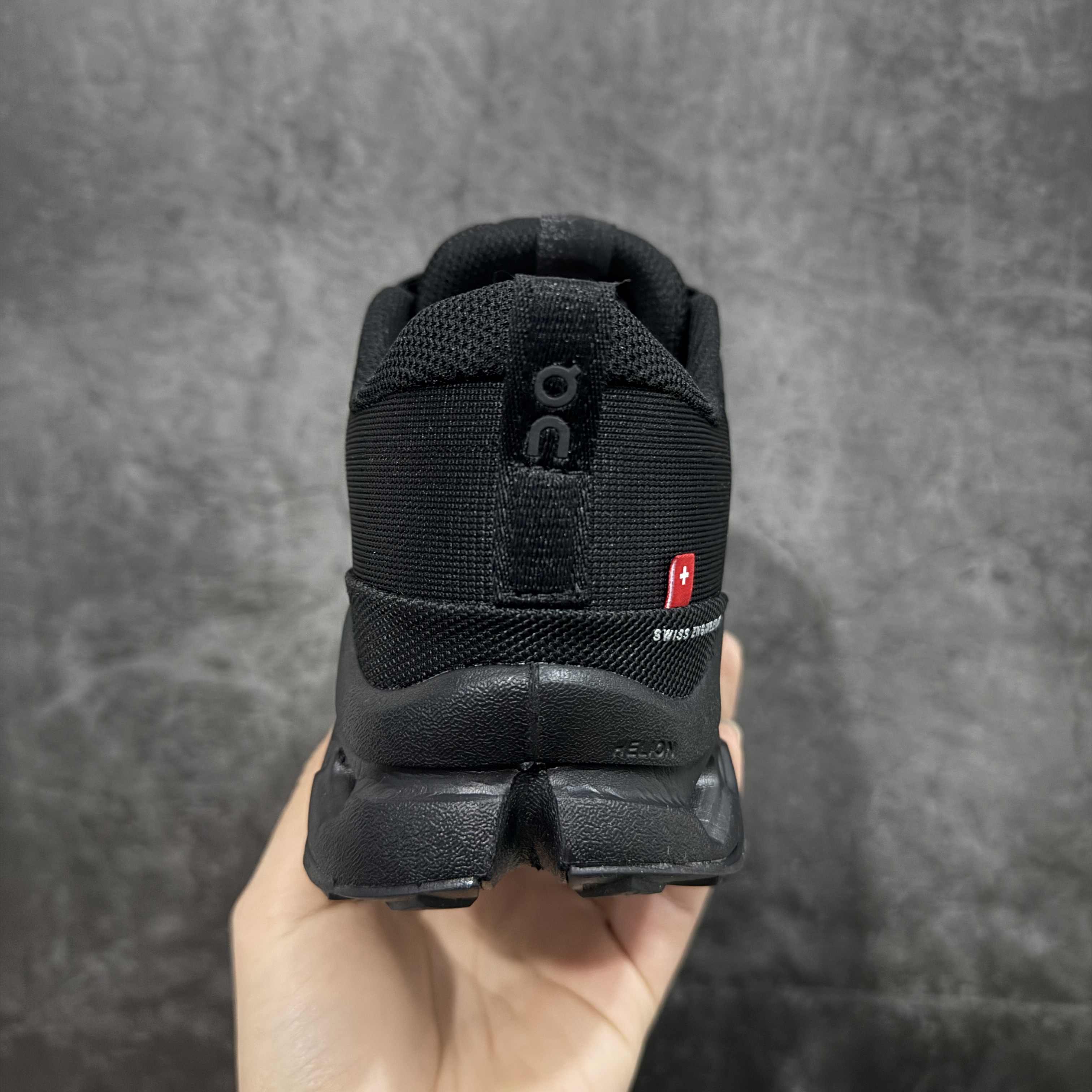 On Cloudsurfer Trail 2 