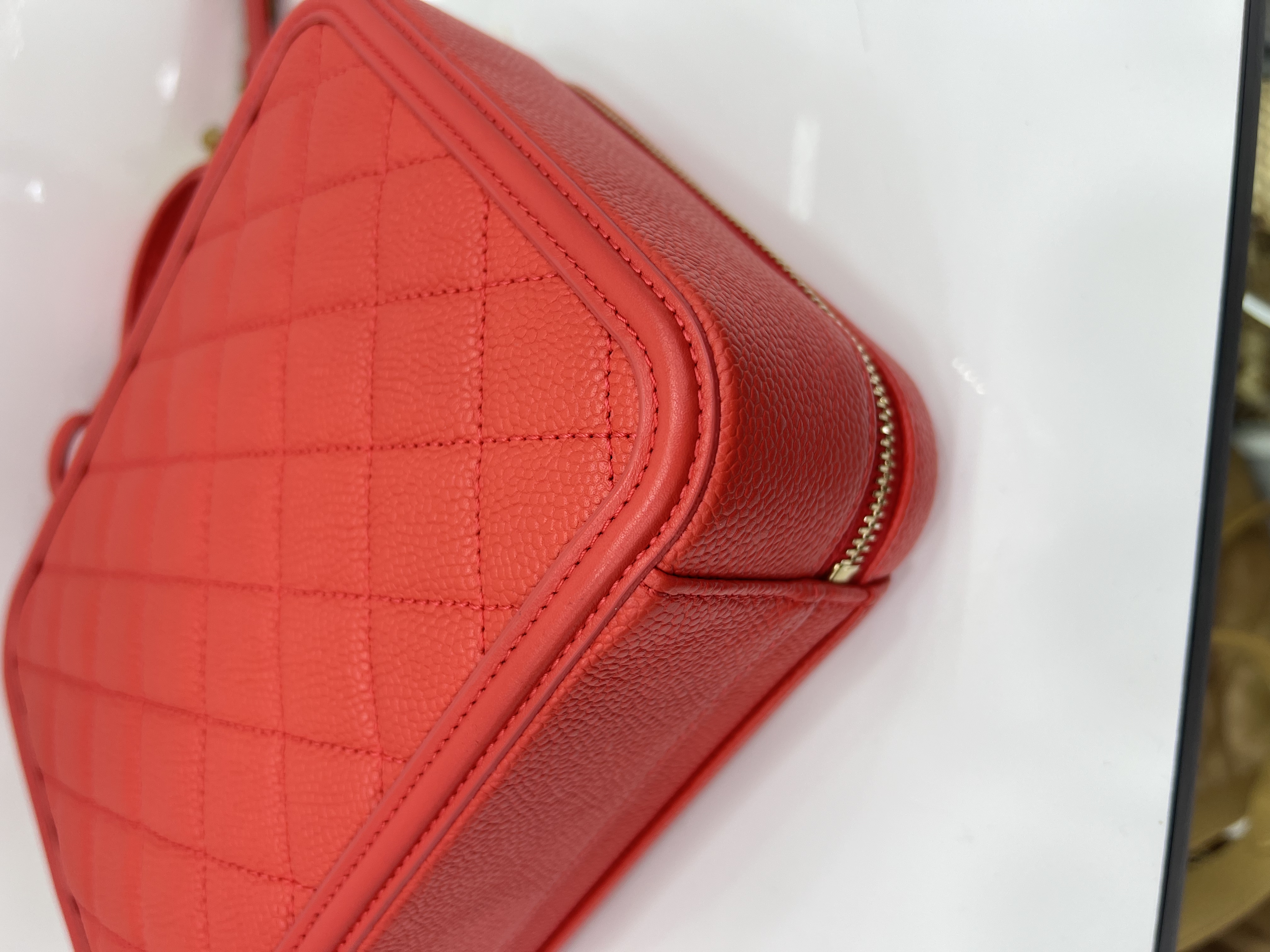 直播貨品 |  [1個-$100 2個-$300］EE81