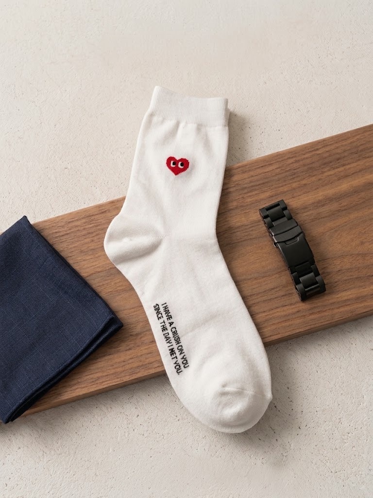 Korean Heart Eyes Men’s Mid Crew Socks