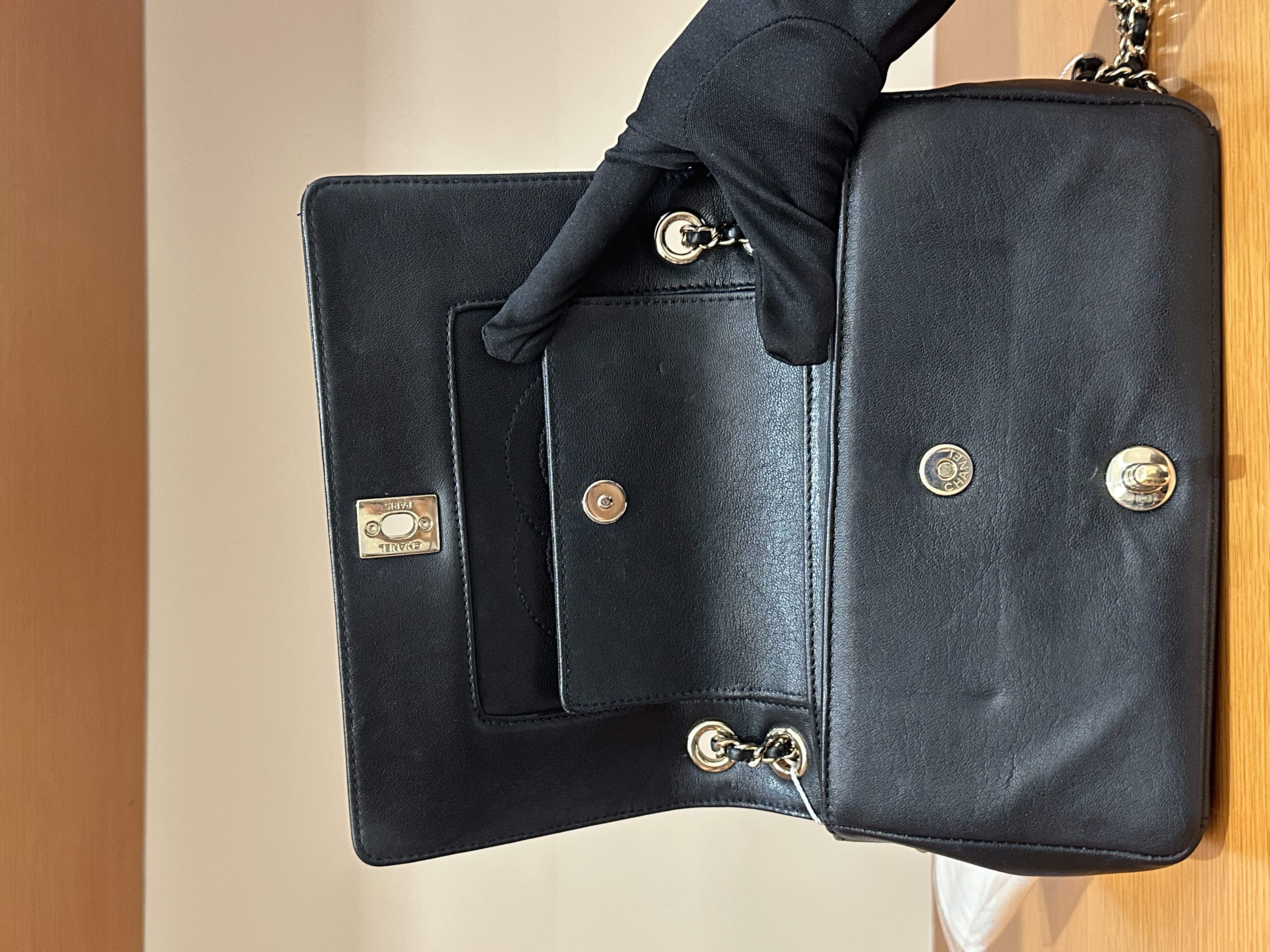 直播貨品 |  [1個-$100 2個-$300］ HH10