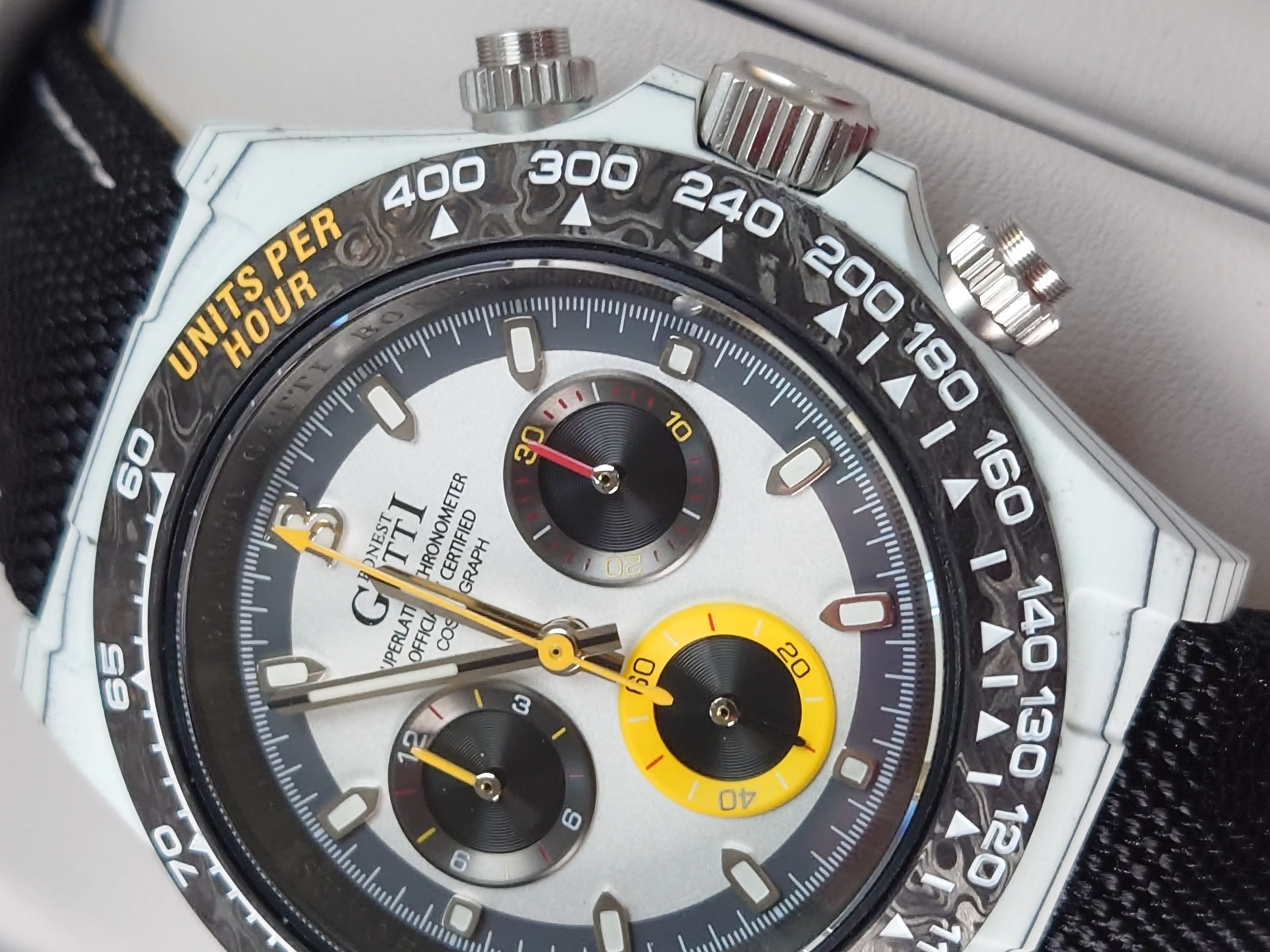 Bonest Gatti 現貨發售 地通拿款碳纖纖機械計時錶 BG9010-L3 白碳纖