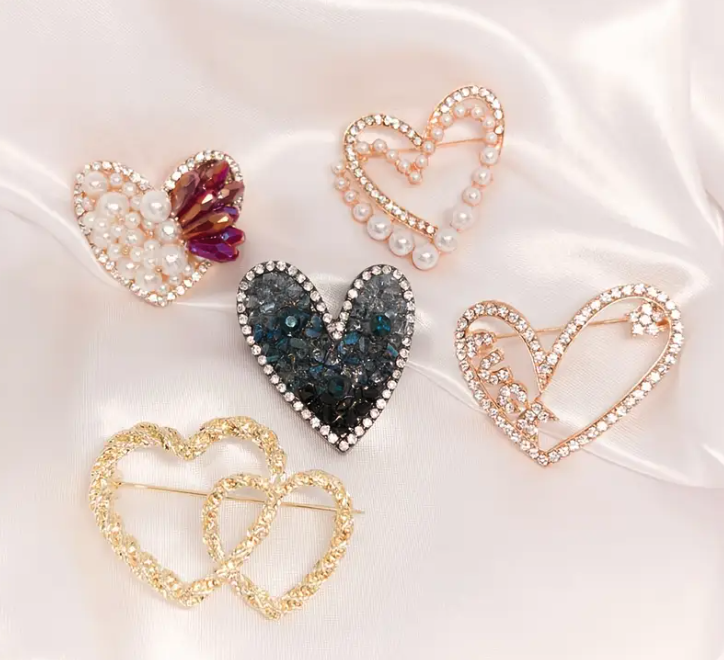 Heart Shape Brooch Pin 