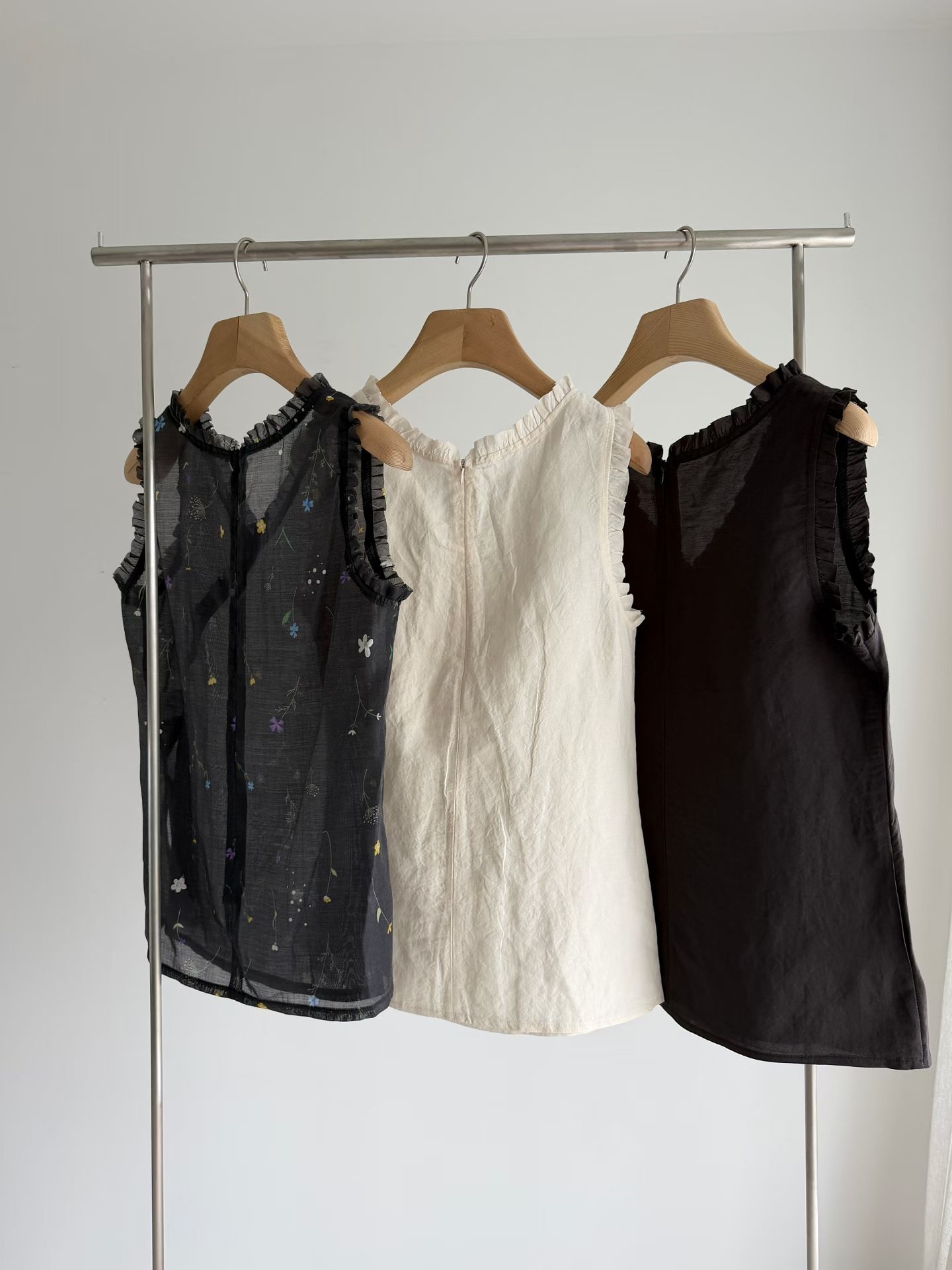 Linen vest