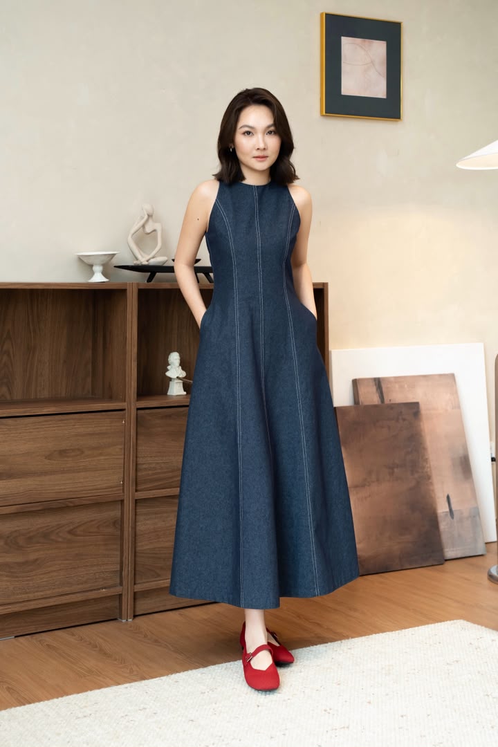 SS-Y686 IN-HOUSE STREAMLINED SILHOUETTE DRESS