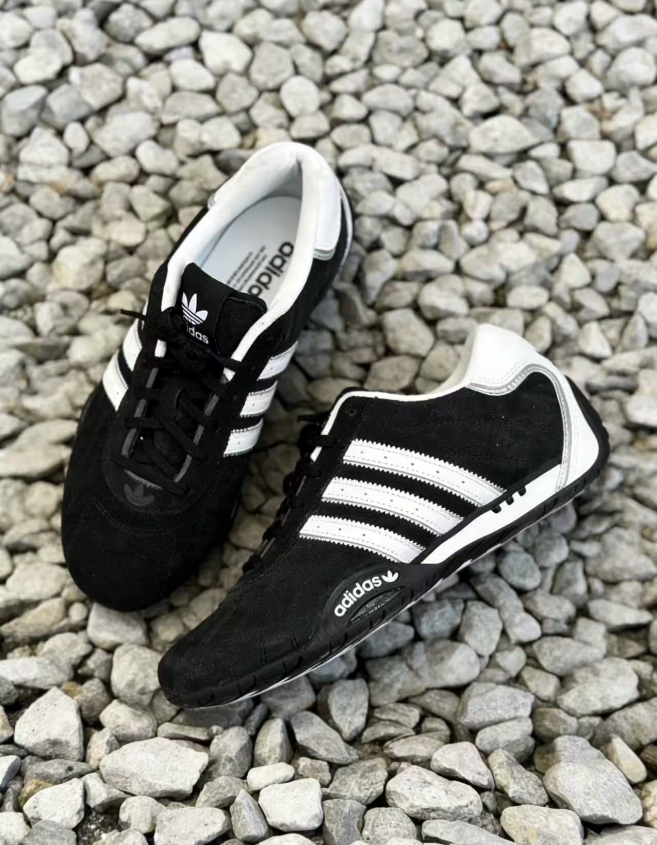 JP7009 Adidas Adiracer Lo Core Black White JP7009