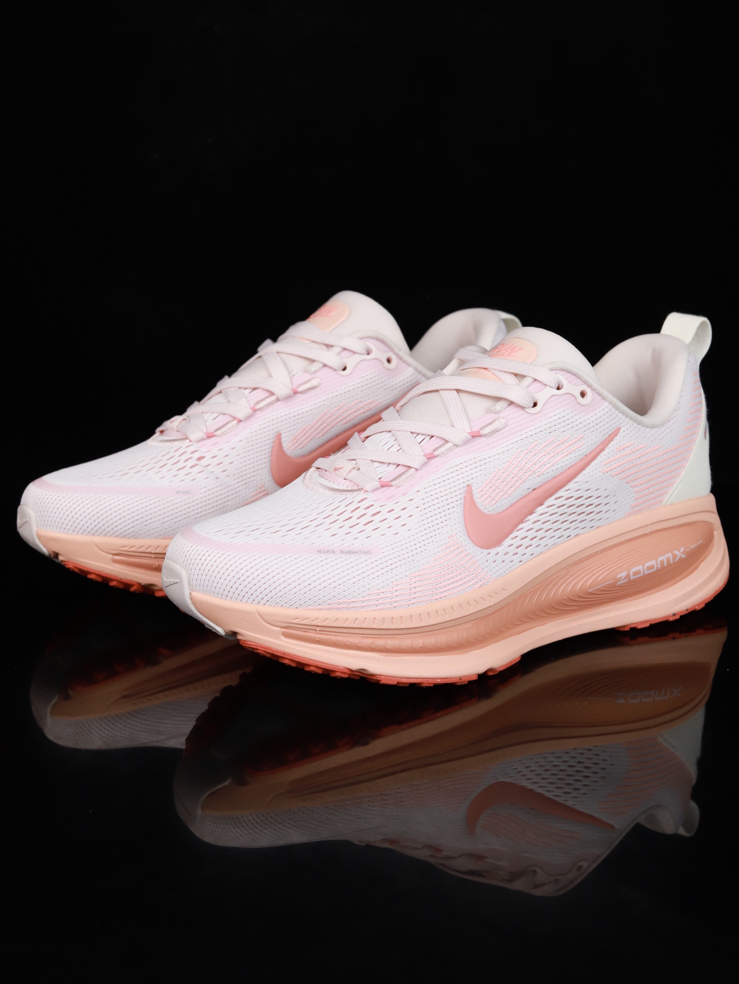 Nike Vomero 18 HM6804-601
